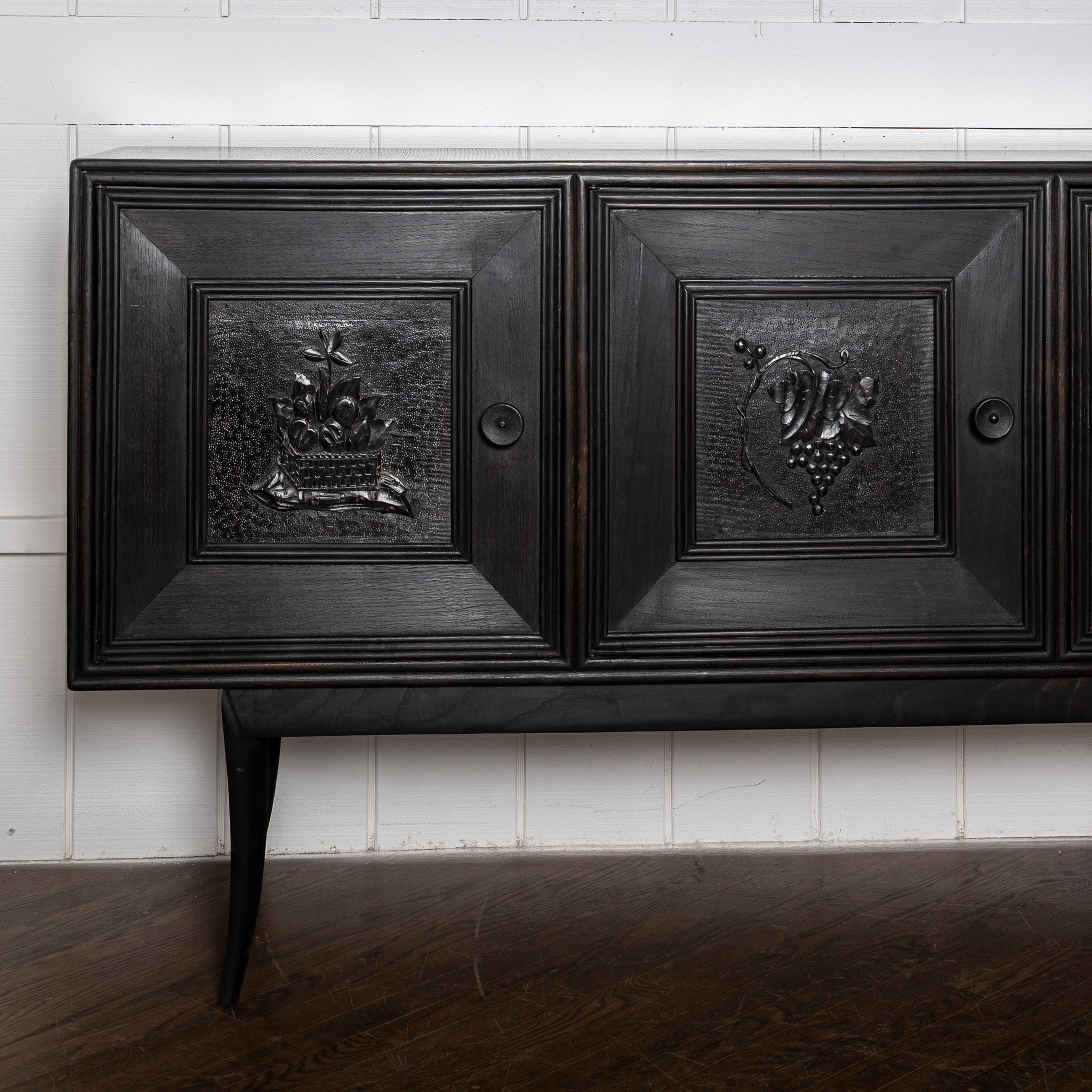 Early 20th century Itlain carved and ebonized console