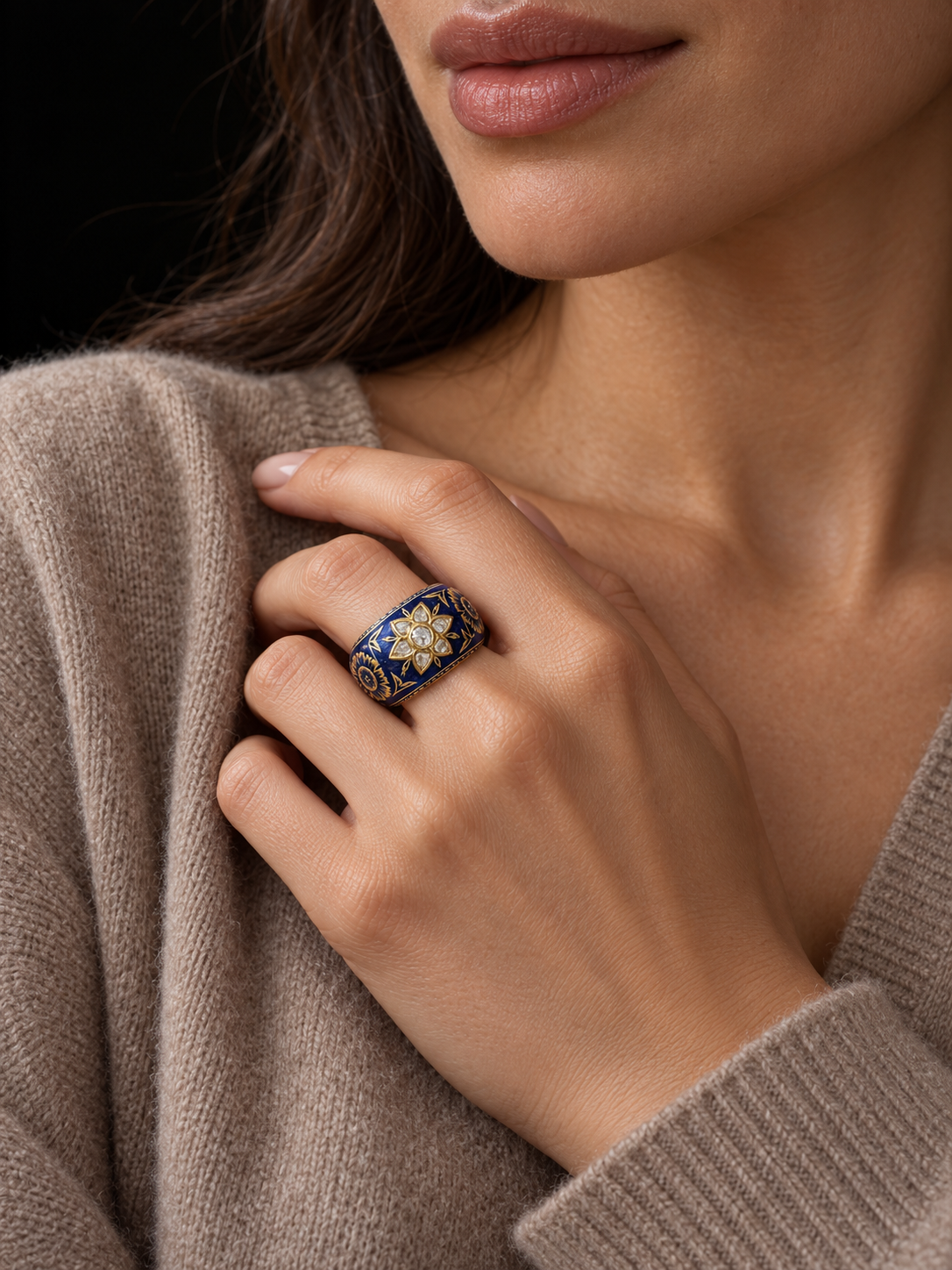 ILLUSTRATIVE MODEL STYLING WITH 19TH CENTURY INDIAN MUGHAL BLUE ENAMEL AND DIAMOND RING AND CASHMERE