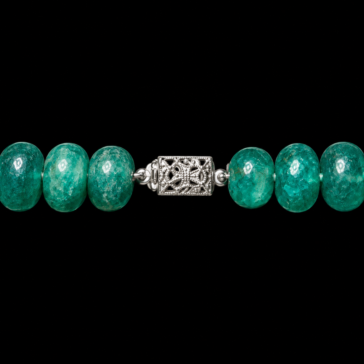 THE SMARAGDINE QUARTZITE NECKLACE BY SEAN MCNANNEY — CLASP VIEW ON BLACK