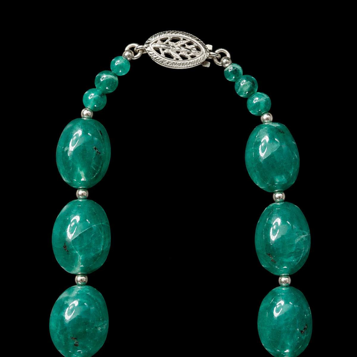 THE 28-INCH SMARAGDINE QUARTZITE NECKLACE BY SEAN MCNANNEY — CLASP VIEW ON BLACK