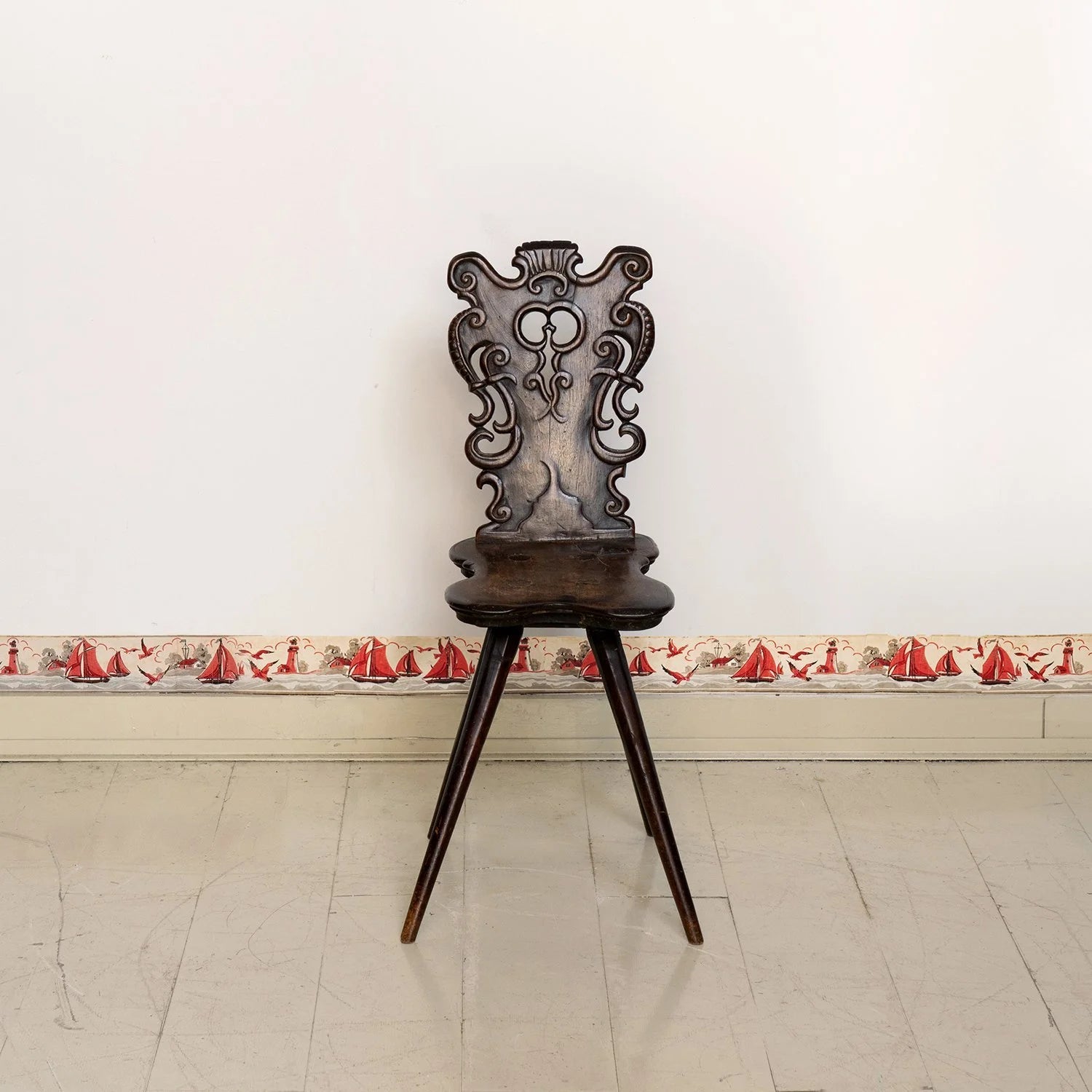 18TH CENTURY CARVED GERMAN HALL CHAIR