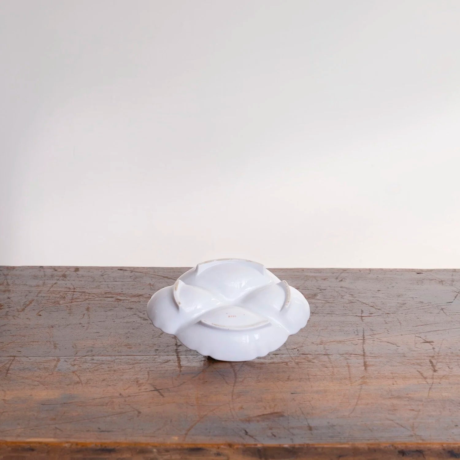 ART DECO GILT PORCELAIN NUT DISH