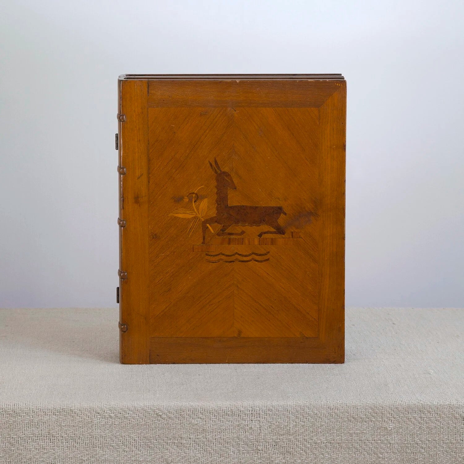 FINE ART DECO WOOD INLAY BOX