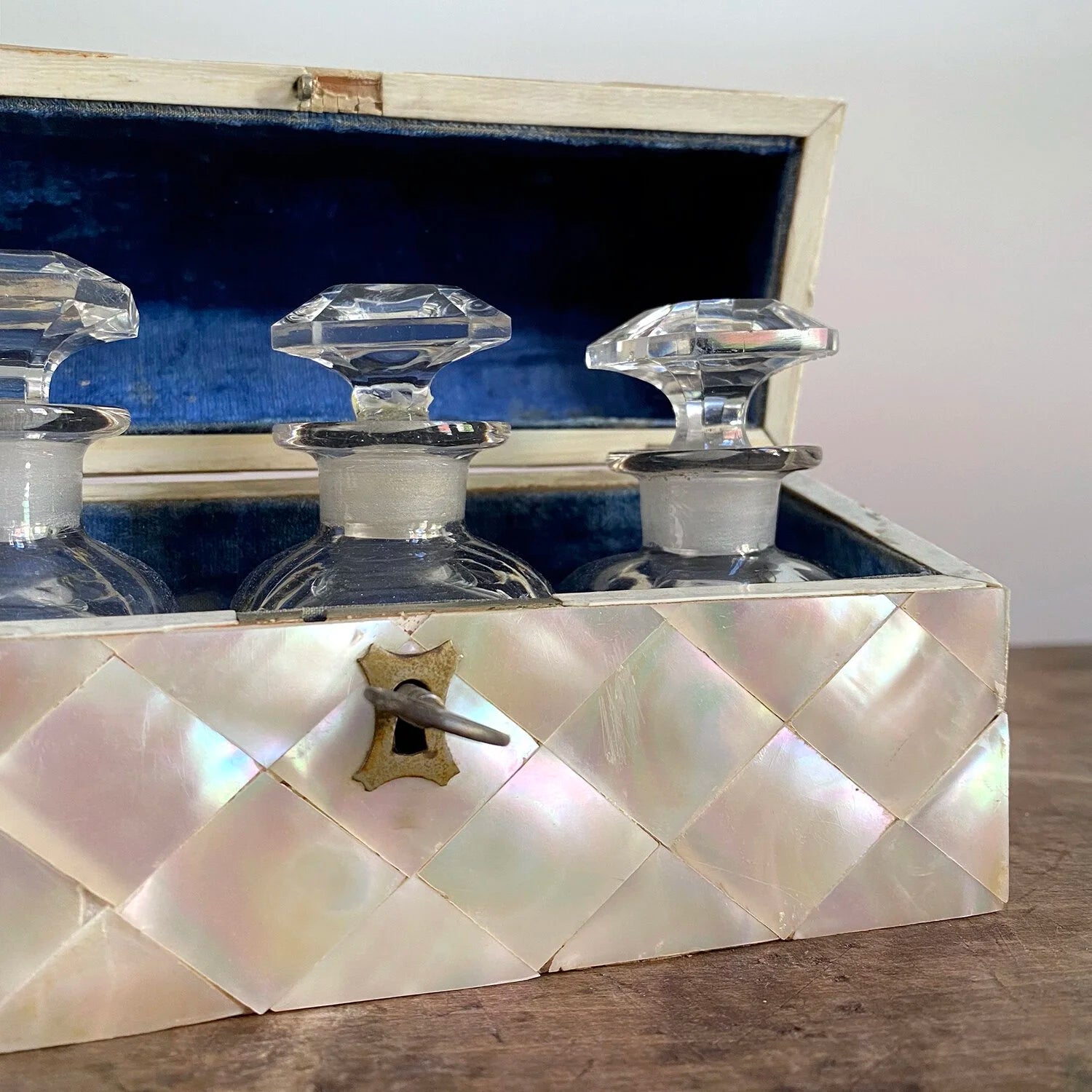MOTHER OF PEARL INLAY PERFUME CASE