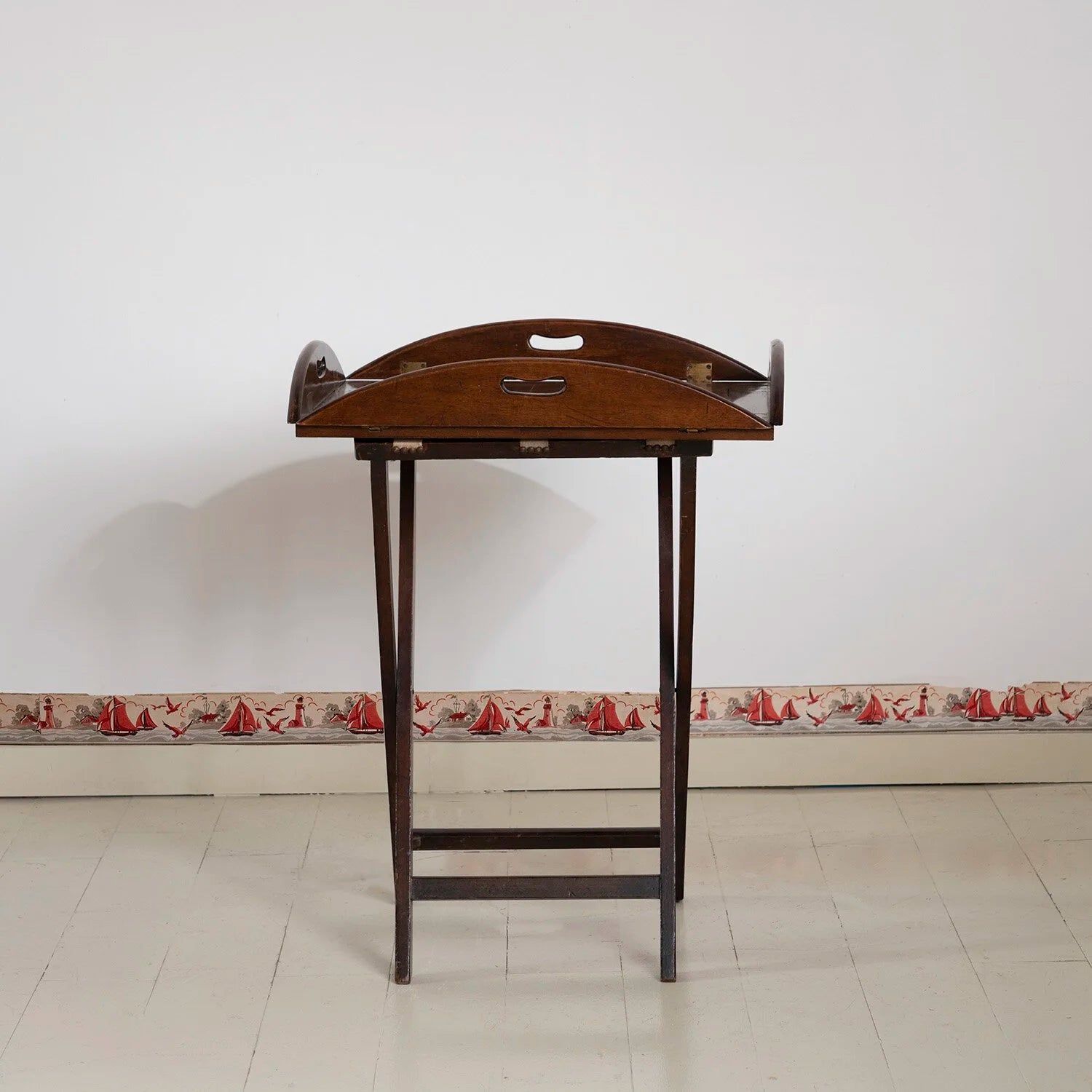 BUTLER'S TRAY ON STAND