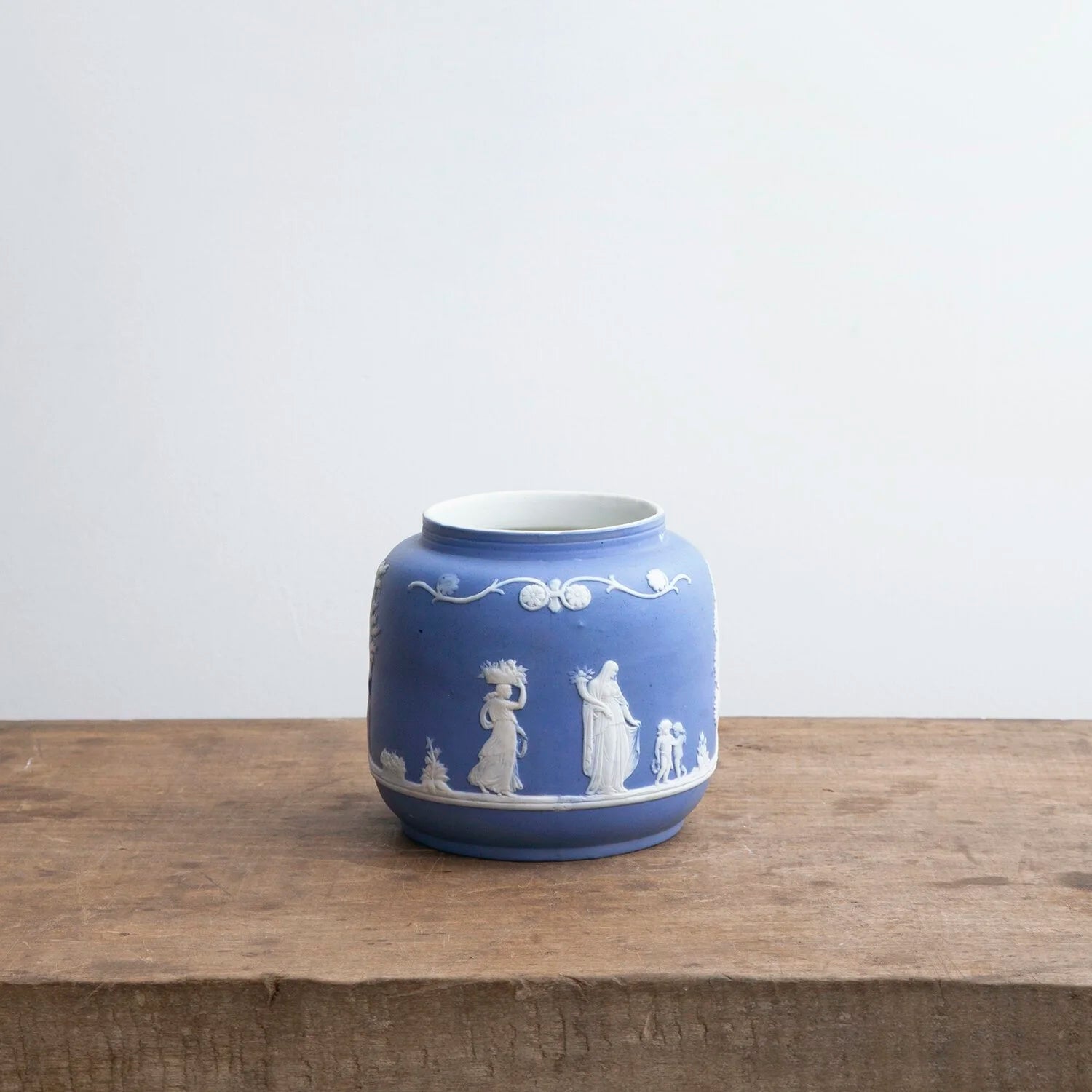 JASPERWARE CACHE POT