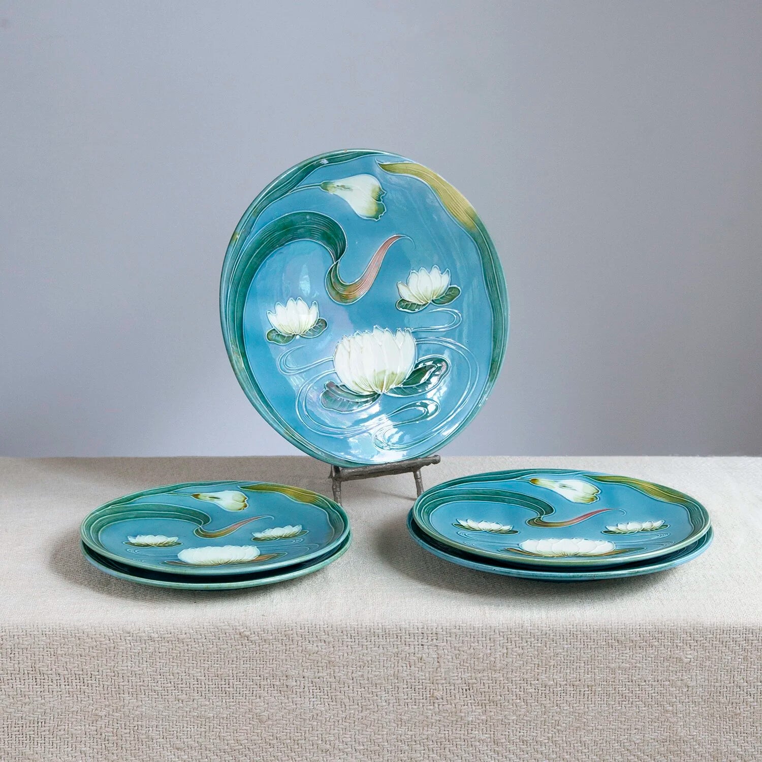 ART NOUVEAU MAJOLICA LOTUS PLATES (SET OF 5)