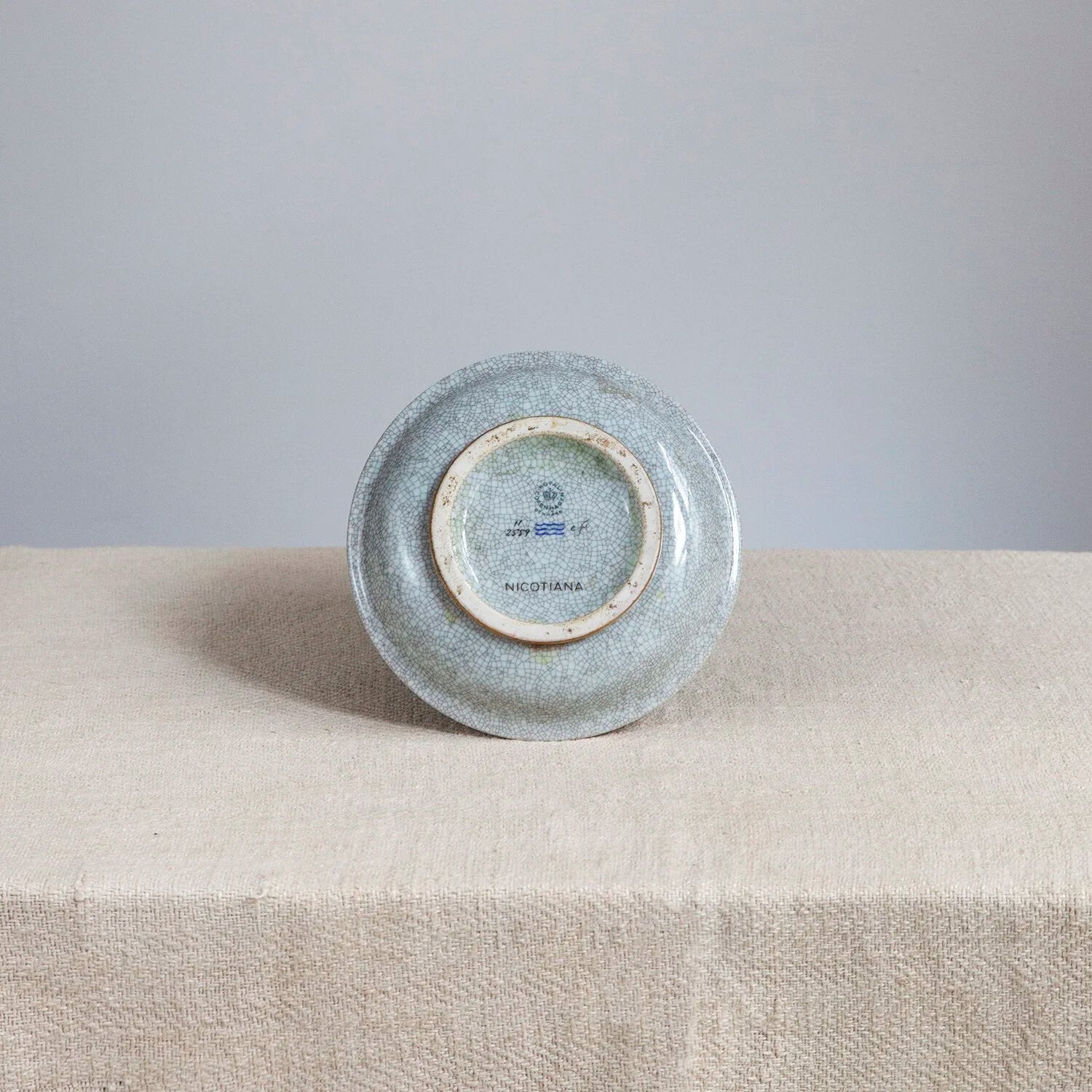 VINTAGE ROYAL COPENHAGEN NICOTIANA CRACKLE GLAZE DISH