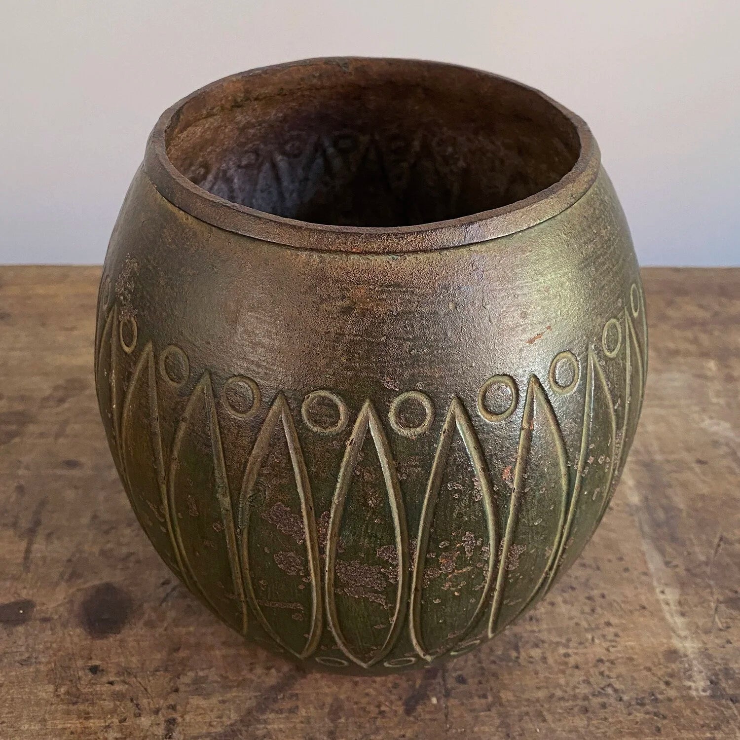 PATINATED IRON PLANTER