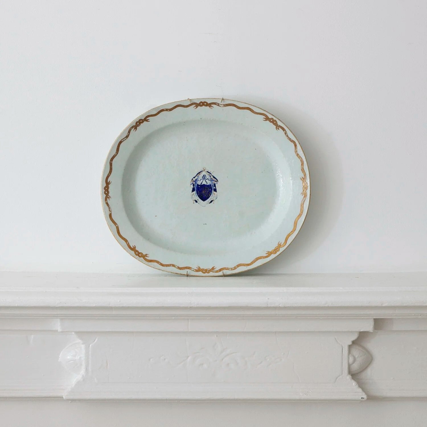 EXQUISITE ANTIQUE CHINESE EXPORT PLATTER