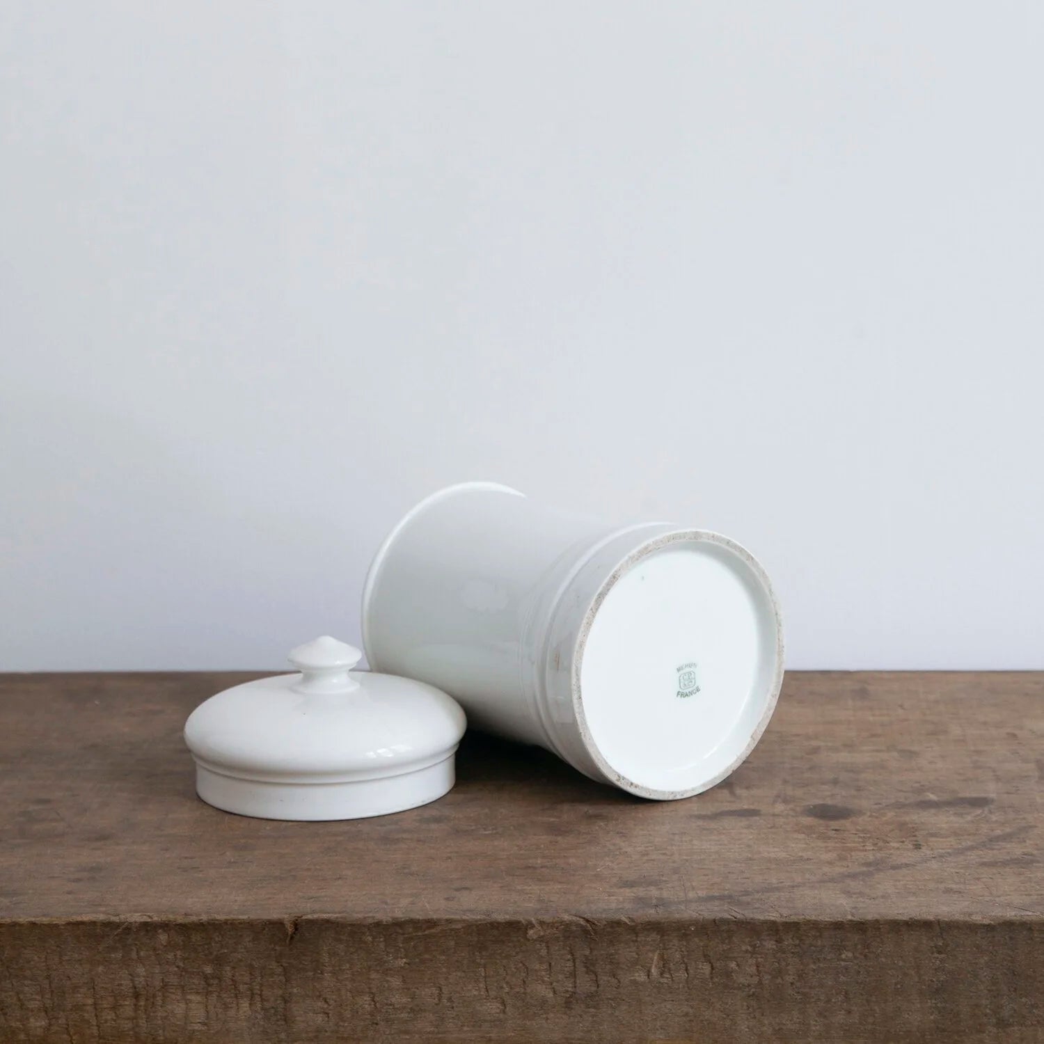 ANTIQUE APOTHECARY JAR