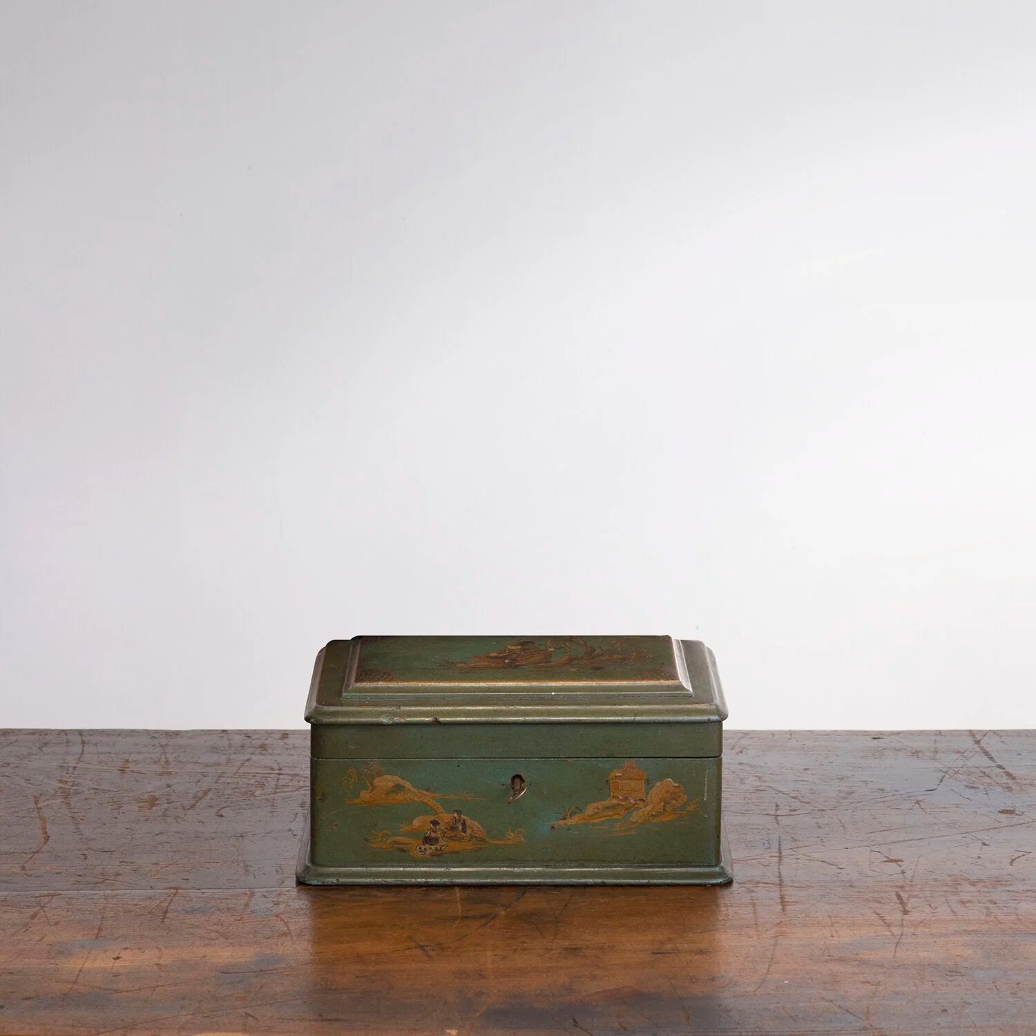 CHINOISERIE PAINT DECORATED BOX