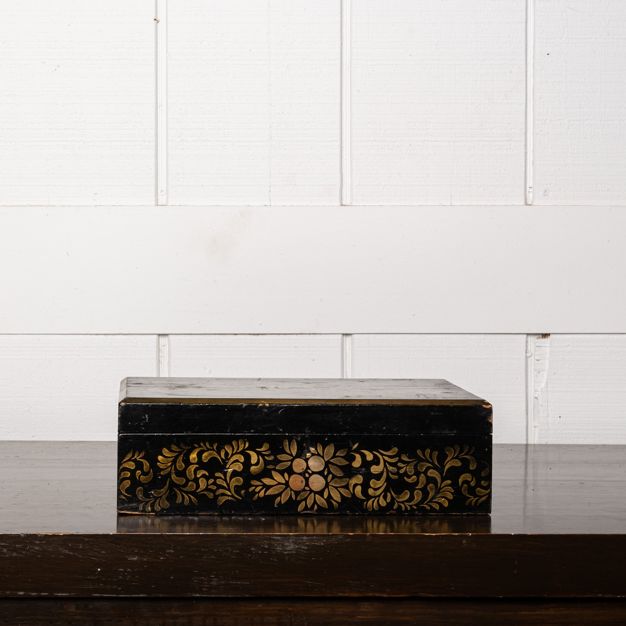 19th Century American Folk Art Painted Box