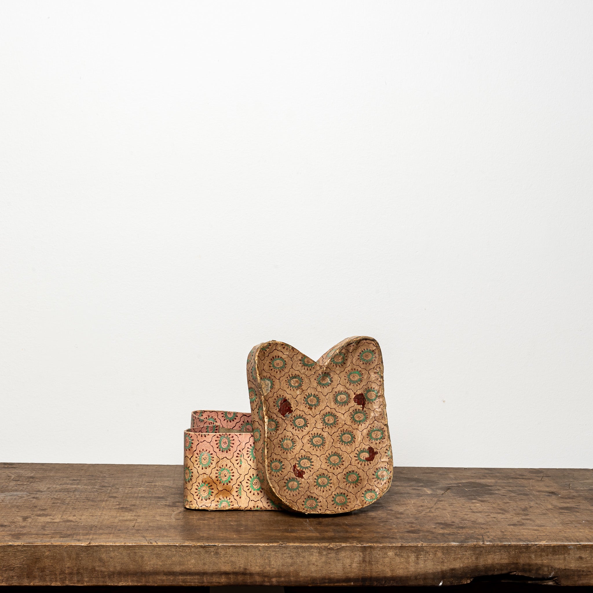 19th c. heart-shaped wallpaper box