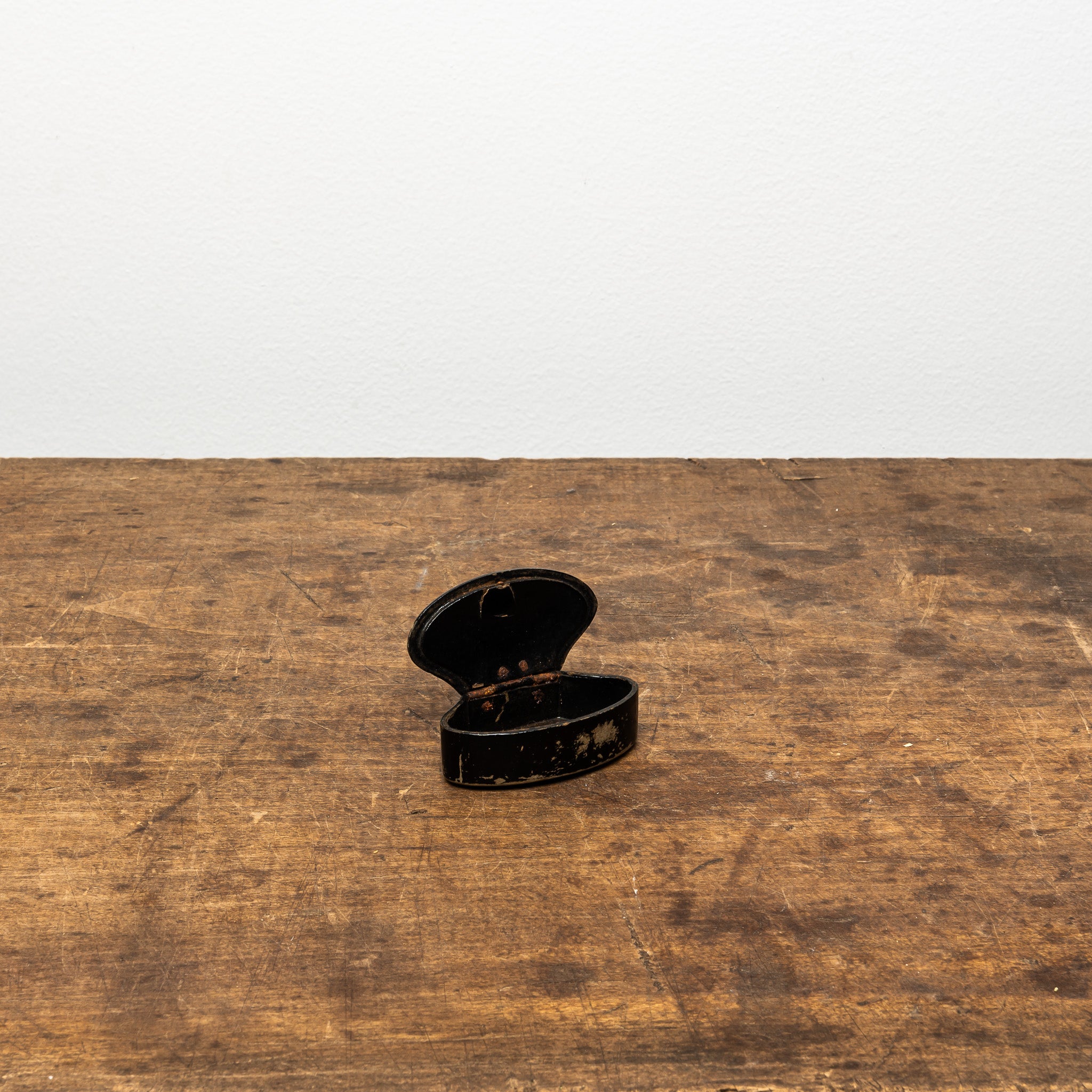 18th Century English Papier-Mâché Shell Snuff Box, Antique Snuff Box