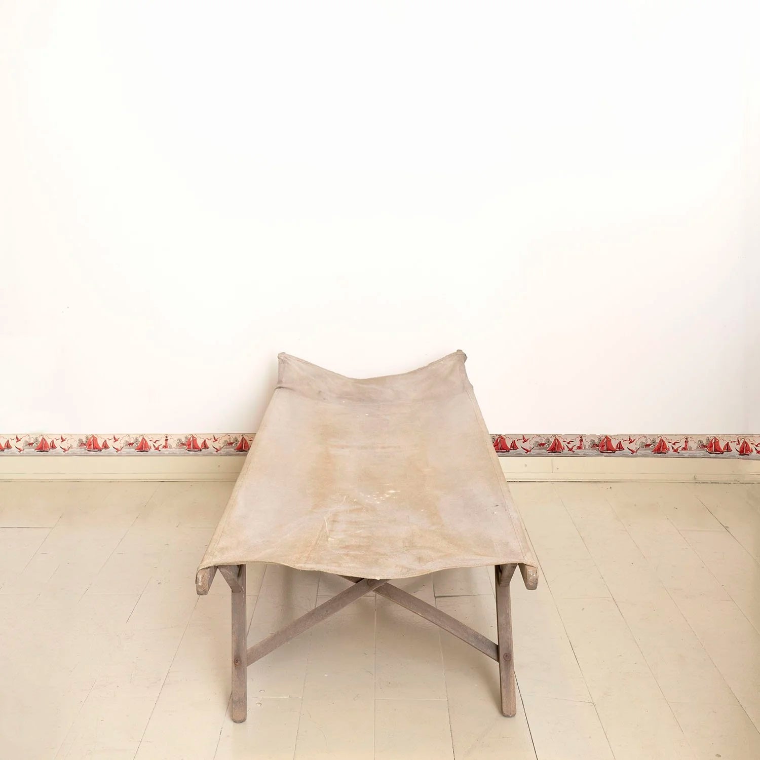 ANTIQUE FOLDING COT