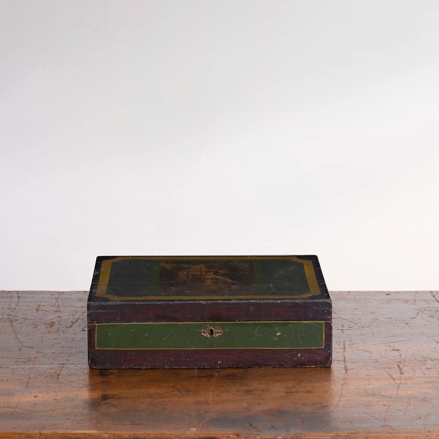 EMPIRE PAINT DECORATED PAPER BOX