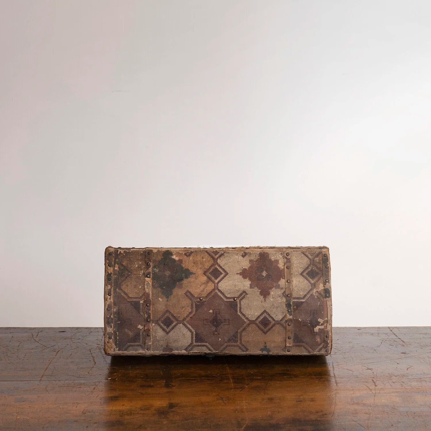 FOLK ART WALLPAPER DOCUMENT BOX