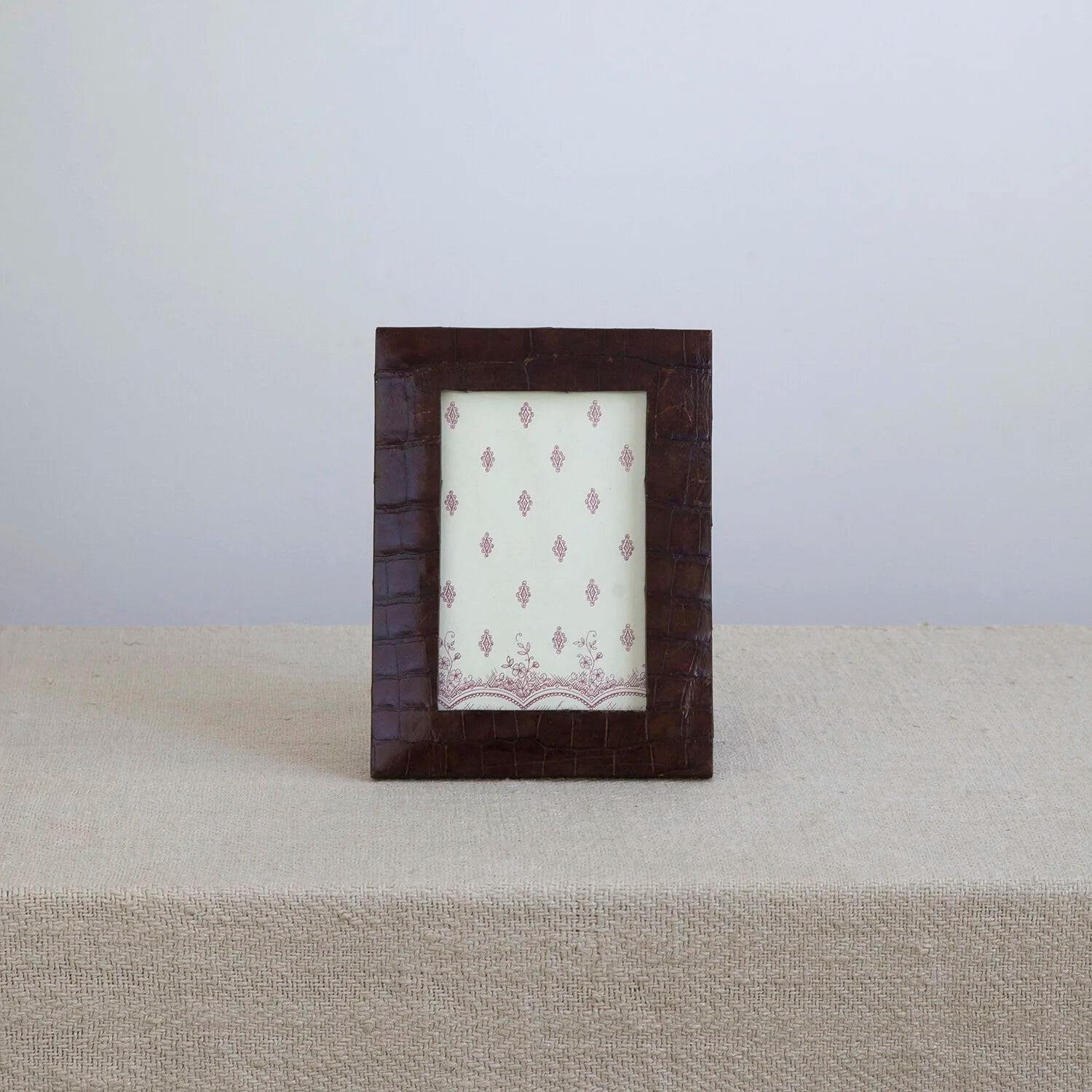 CROCODILE LEATHER FRAME