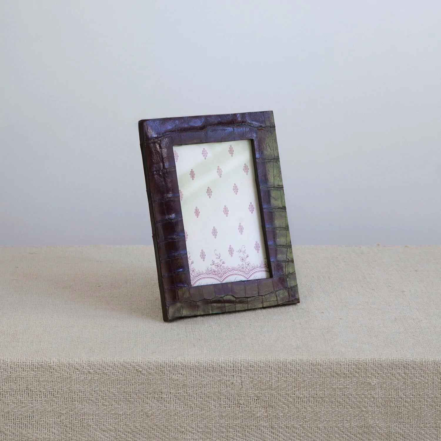 CROCODILE LEATHER FRAME