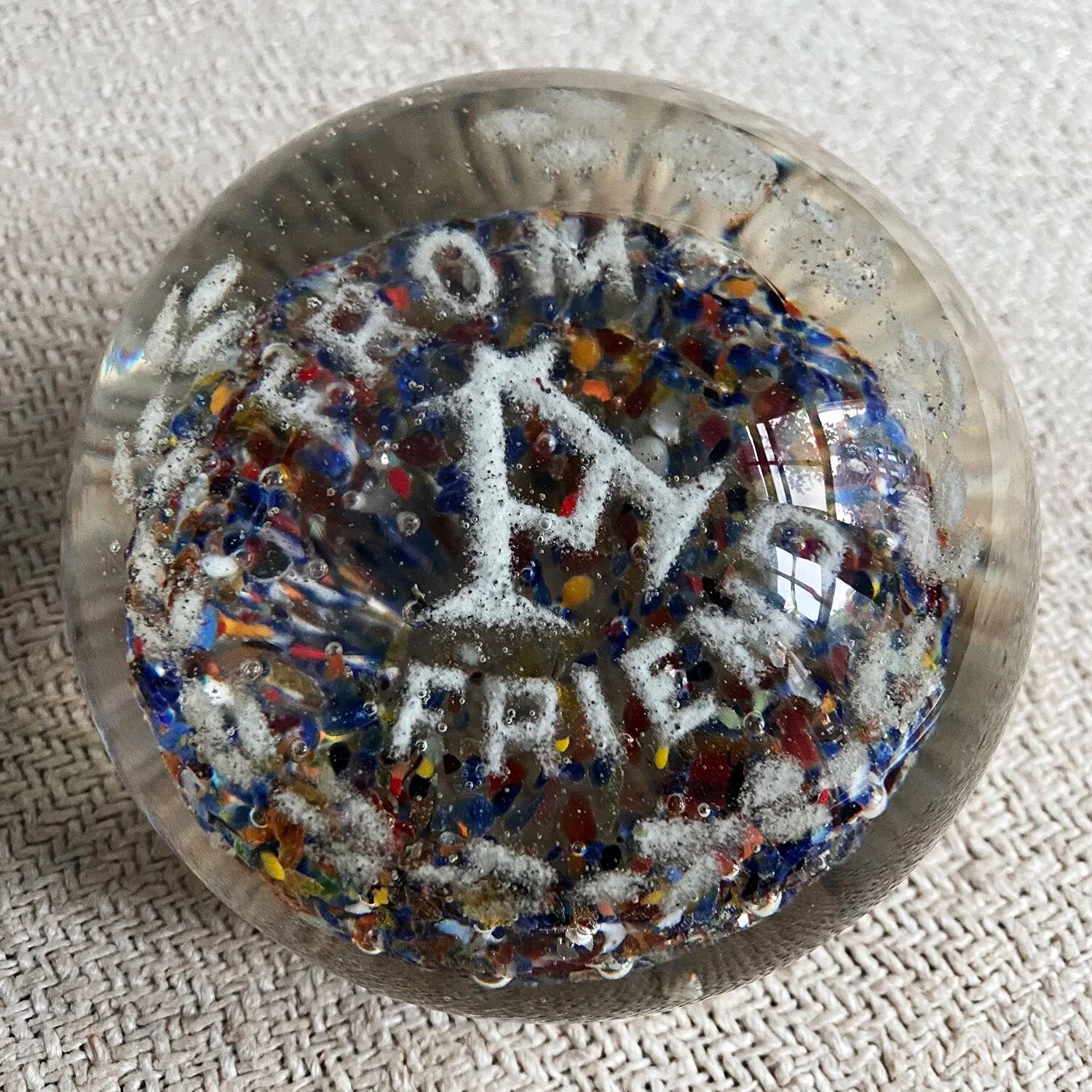 19TH CENTURY AMERICAN BLOWN GLASS PAPER WEIGHT