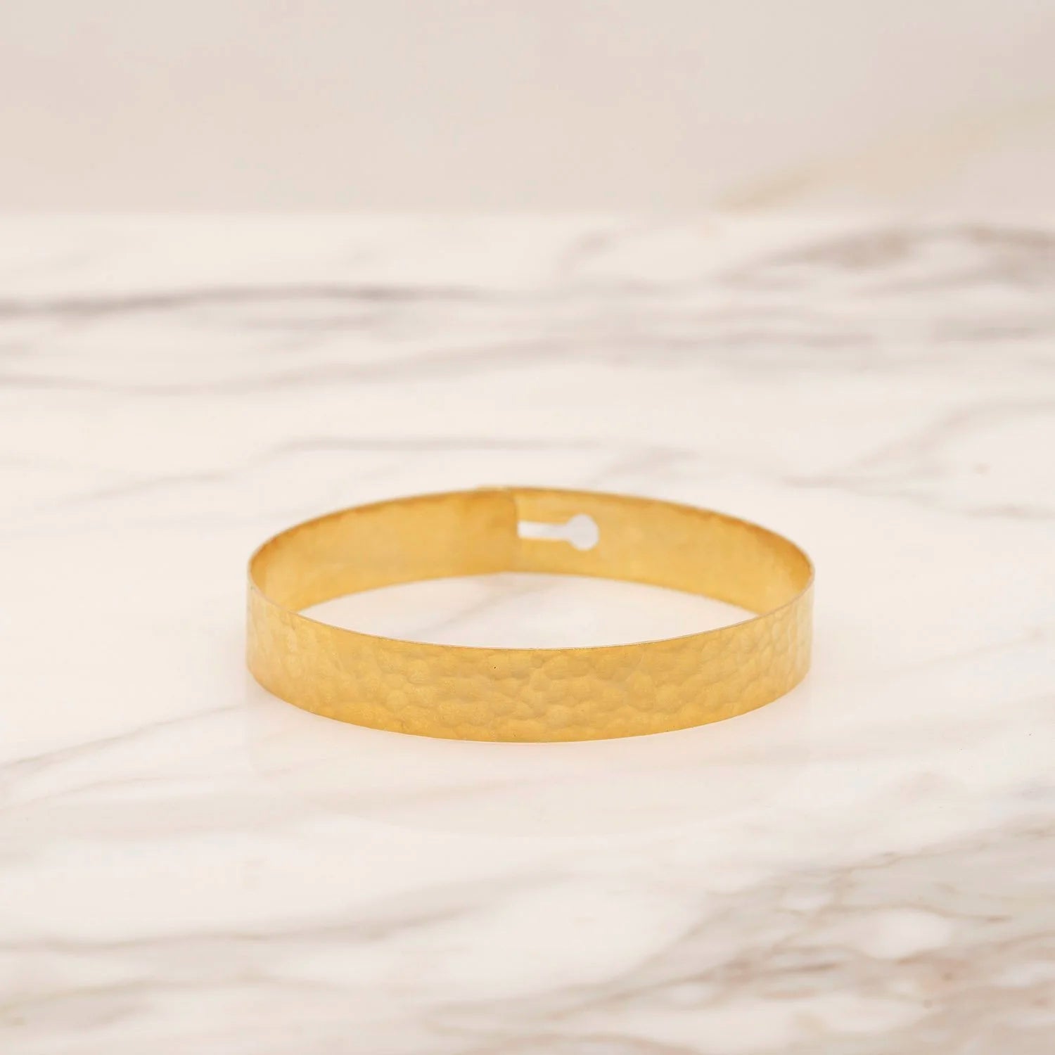 HAMMERED BRACELET