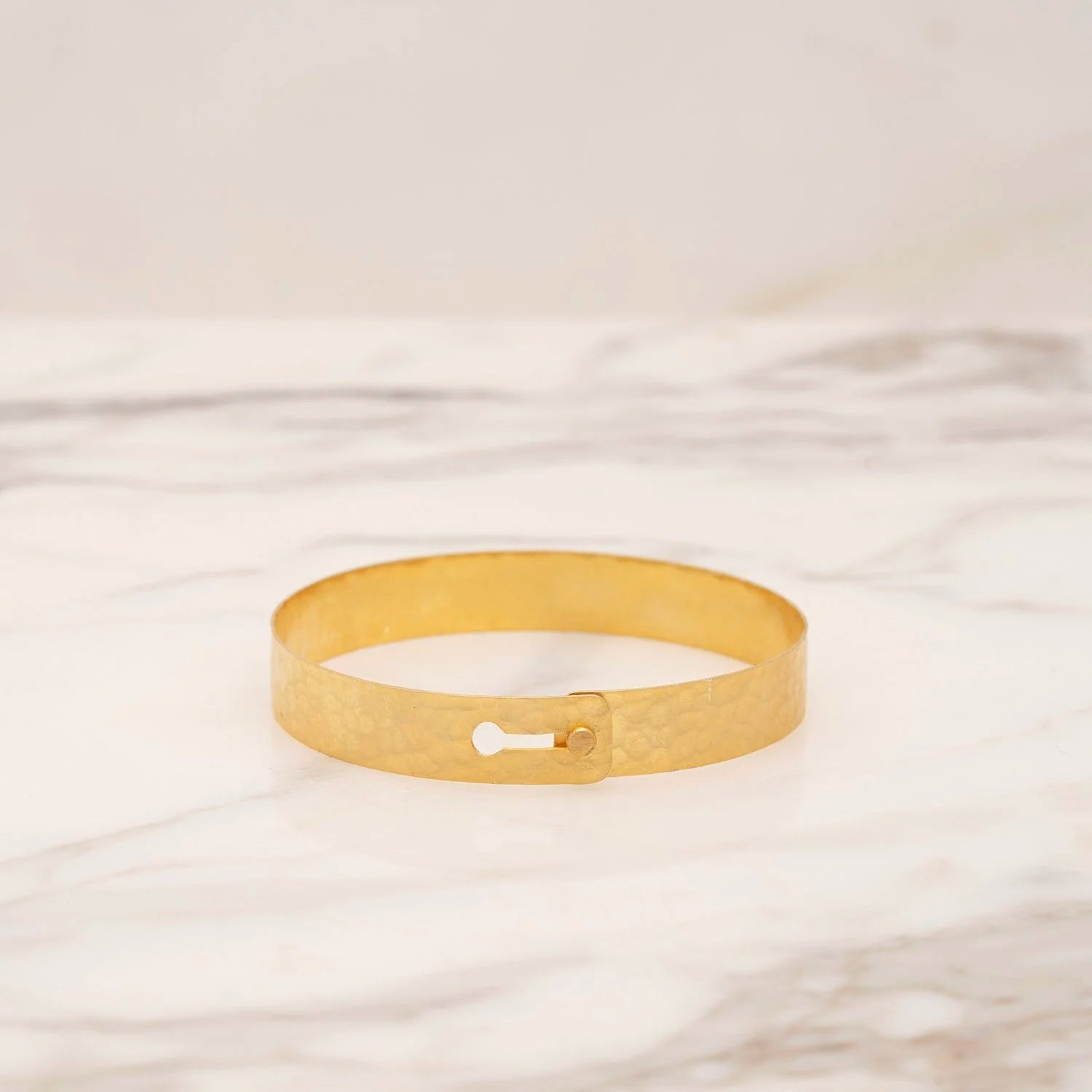 HAMMERED BRACELET