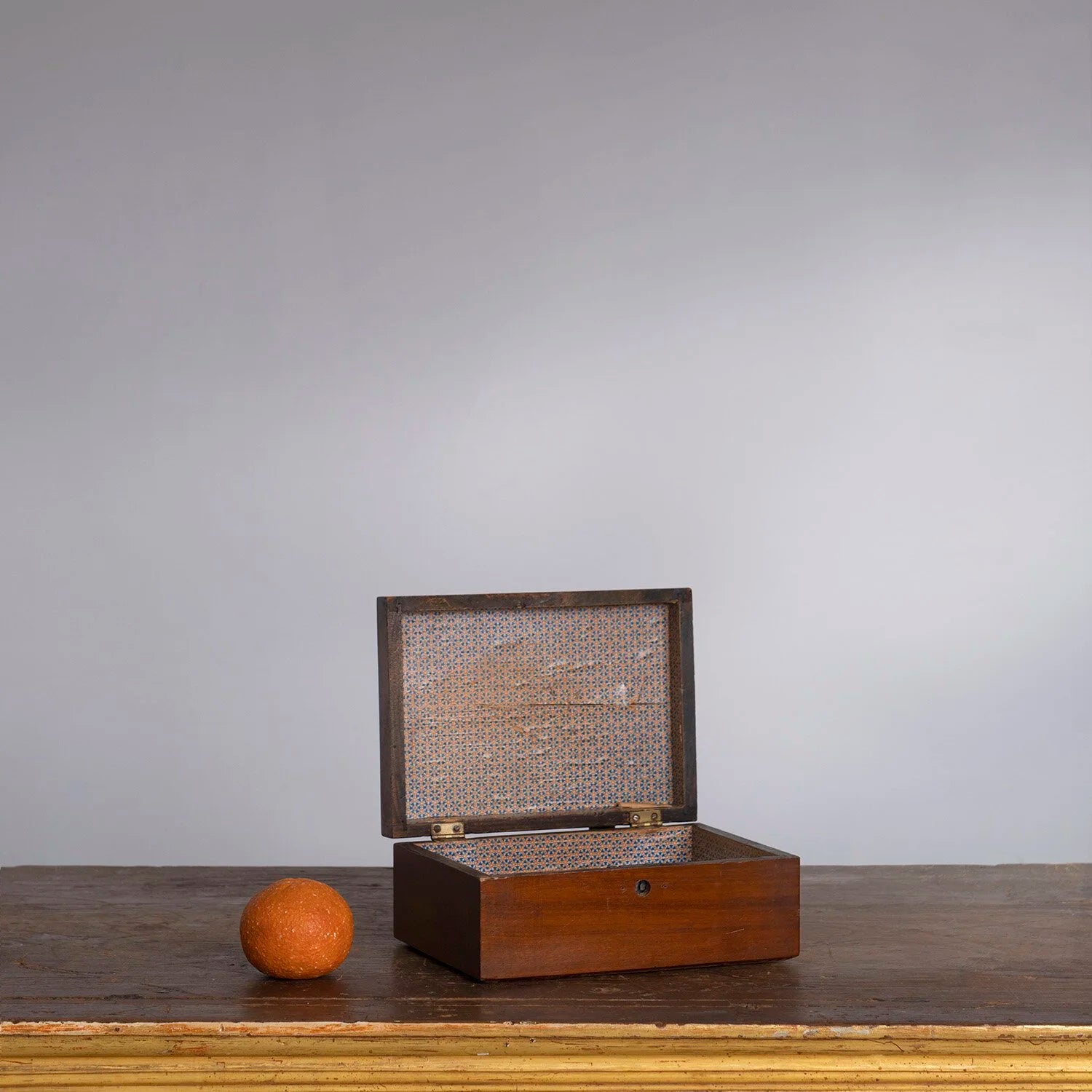 INLAY WOODEN PAPER LINED BOX