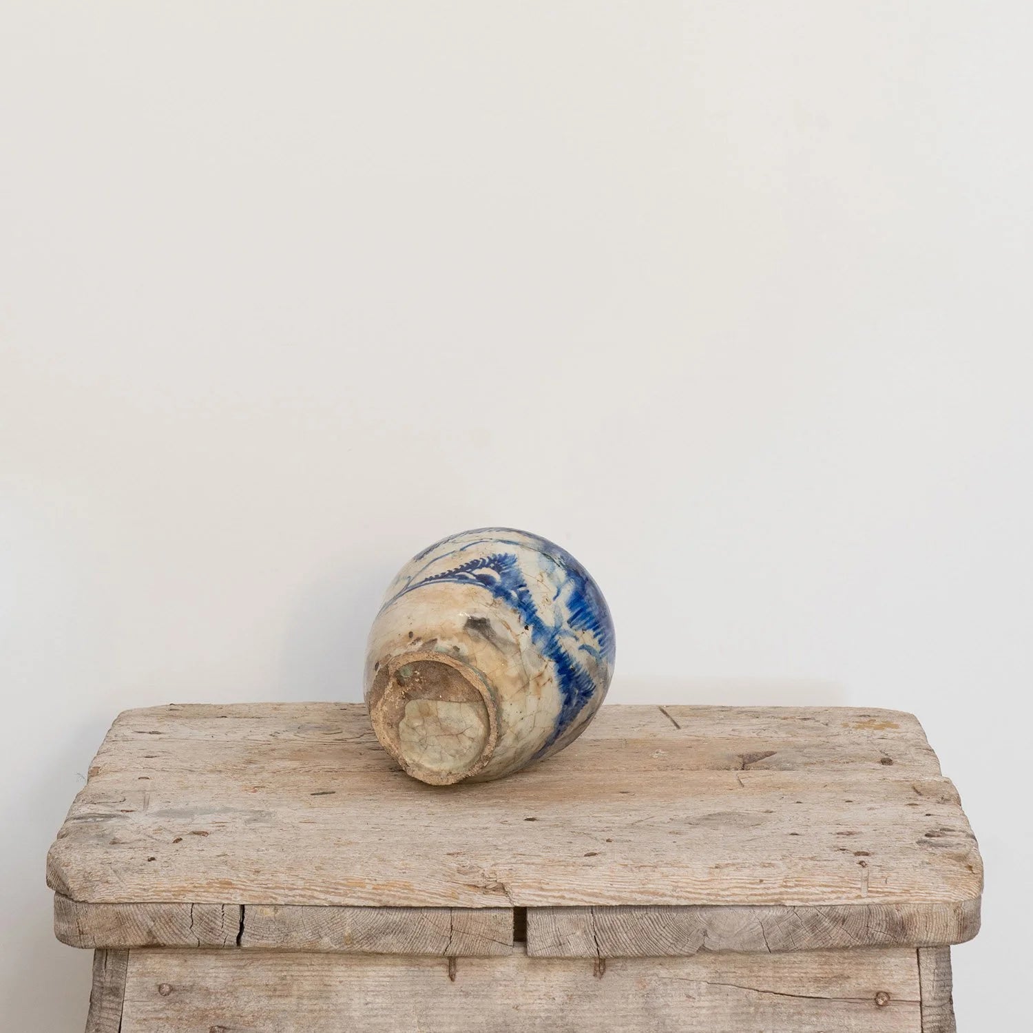 ANCIENT PERSIAN VASE B