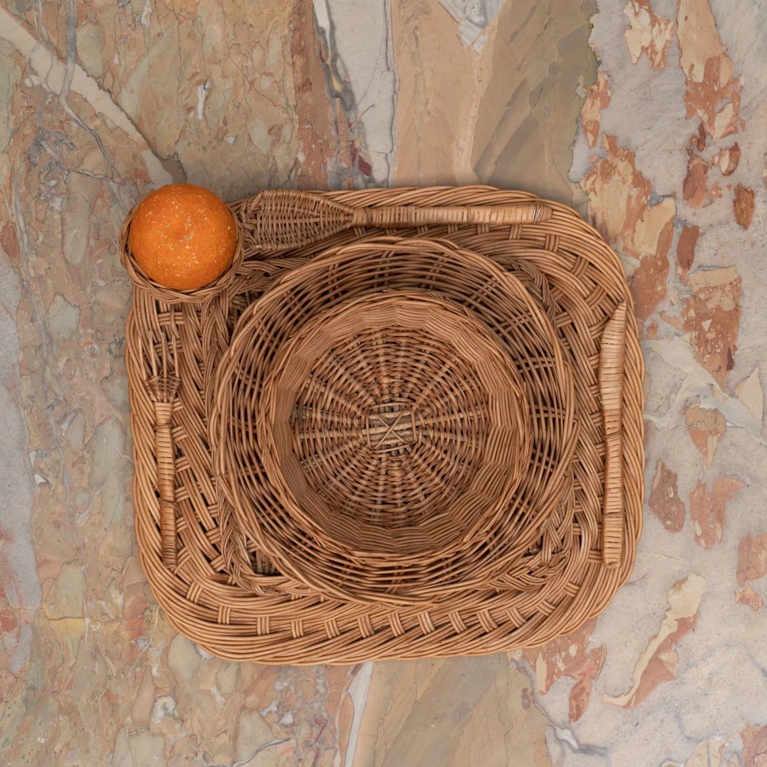 CASA LOPEZ RATTAN PLACE SETTING SCULPTURE