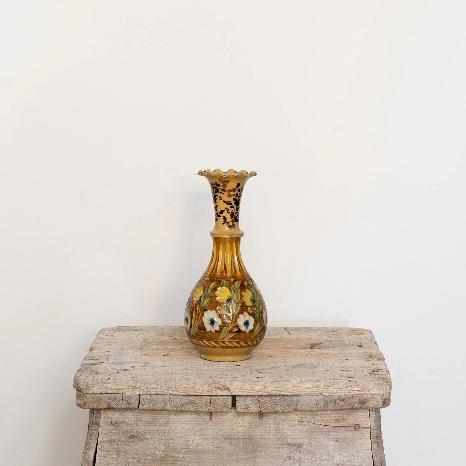 OTTOMAN POTTERY VASE