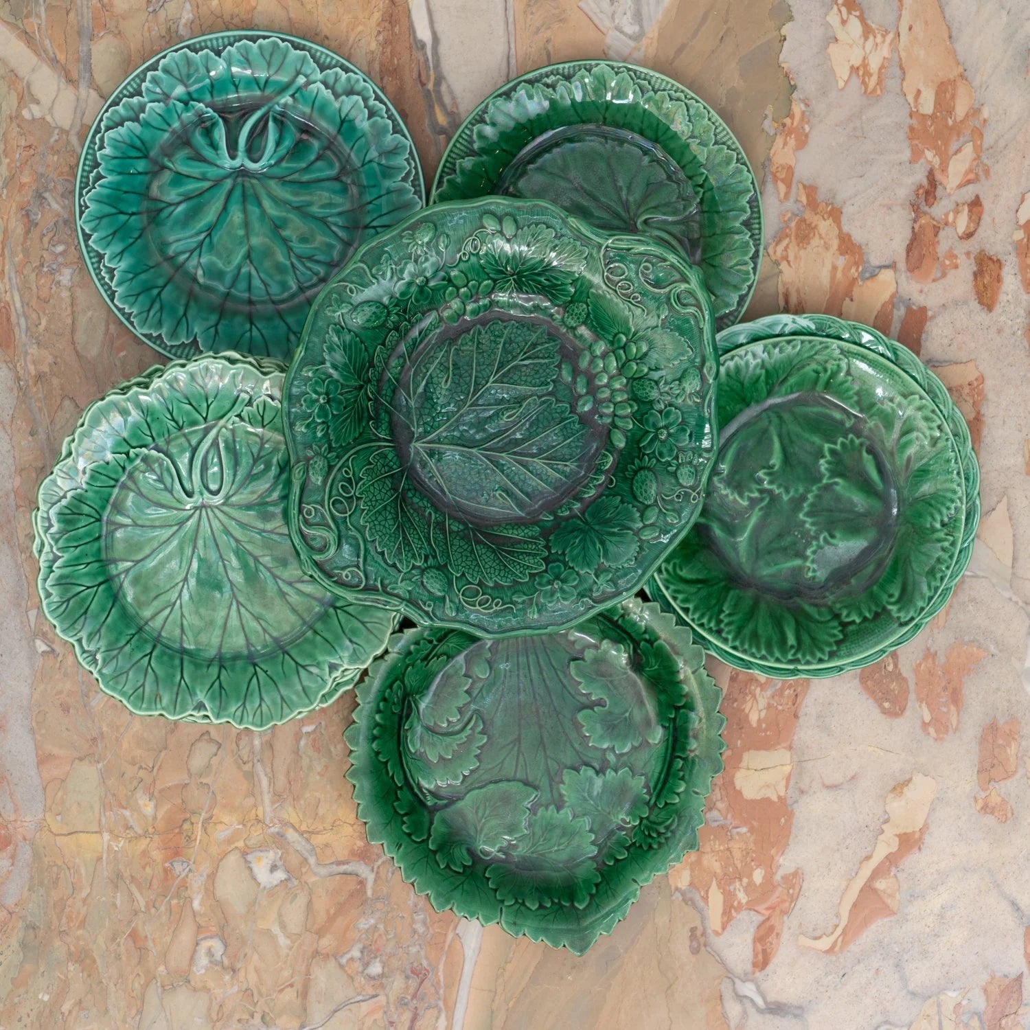 WEDGWOOD MAJOLICA CABBAGE TAZZA