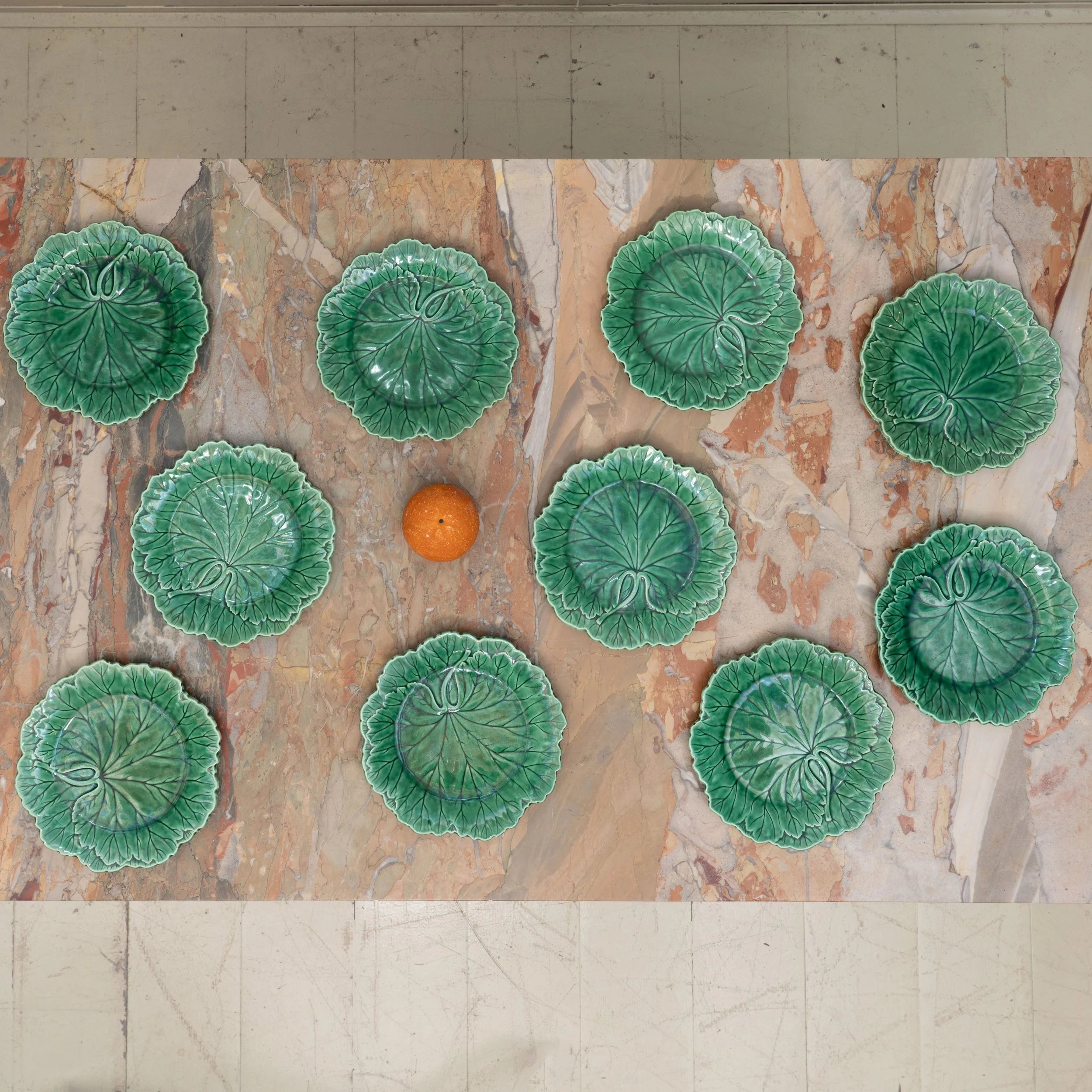 SET OF 10 WEDGWOOD MAJOLICA CABBAGE PLATES