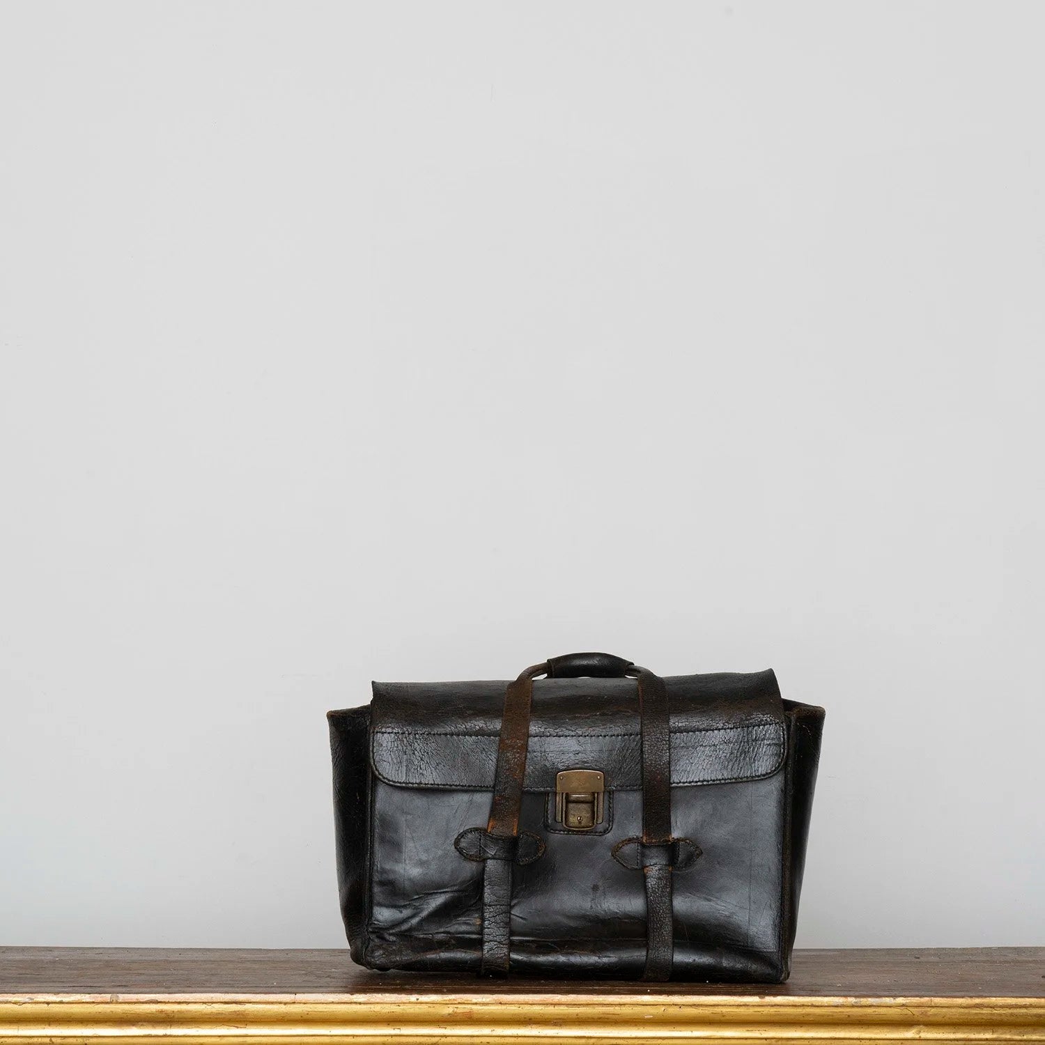 ANTIQUE DOCTOR'S BAG