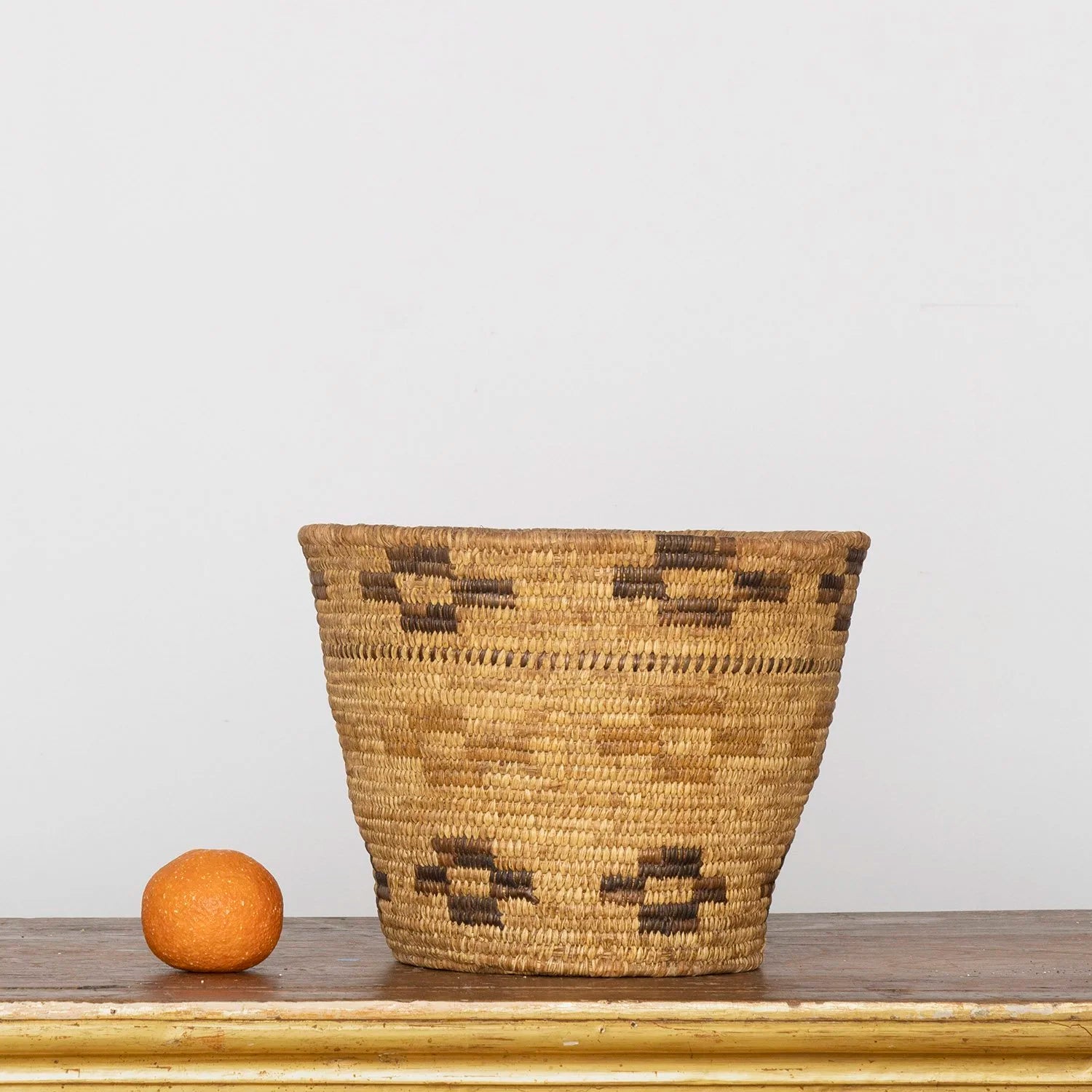 APACHE WIDE BRIM BASKET