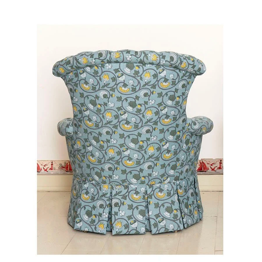 19TH CENTURY FRENCH BUTTON BACK ARM CHAIR