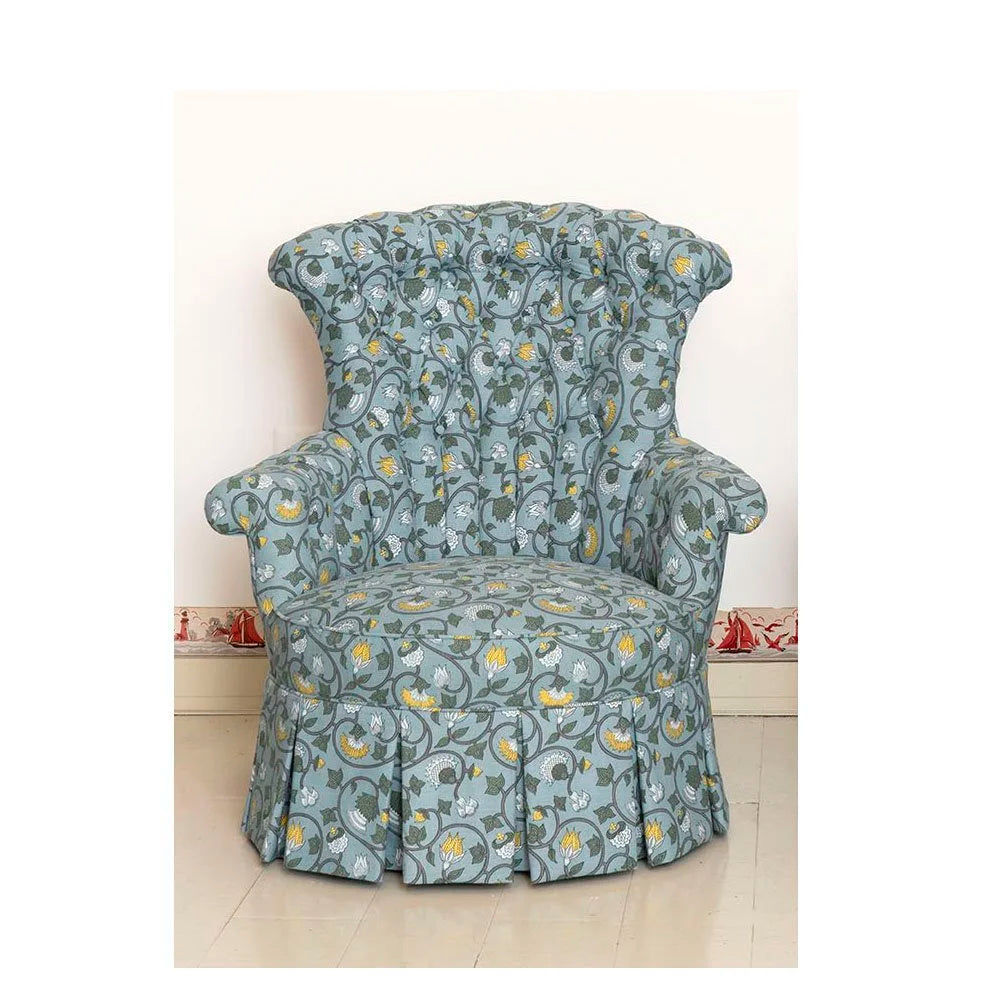 19TH CENTURY FRENCH BUTTON BACK ARM CHAIR