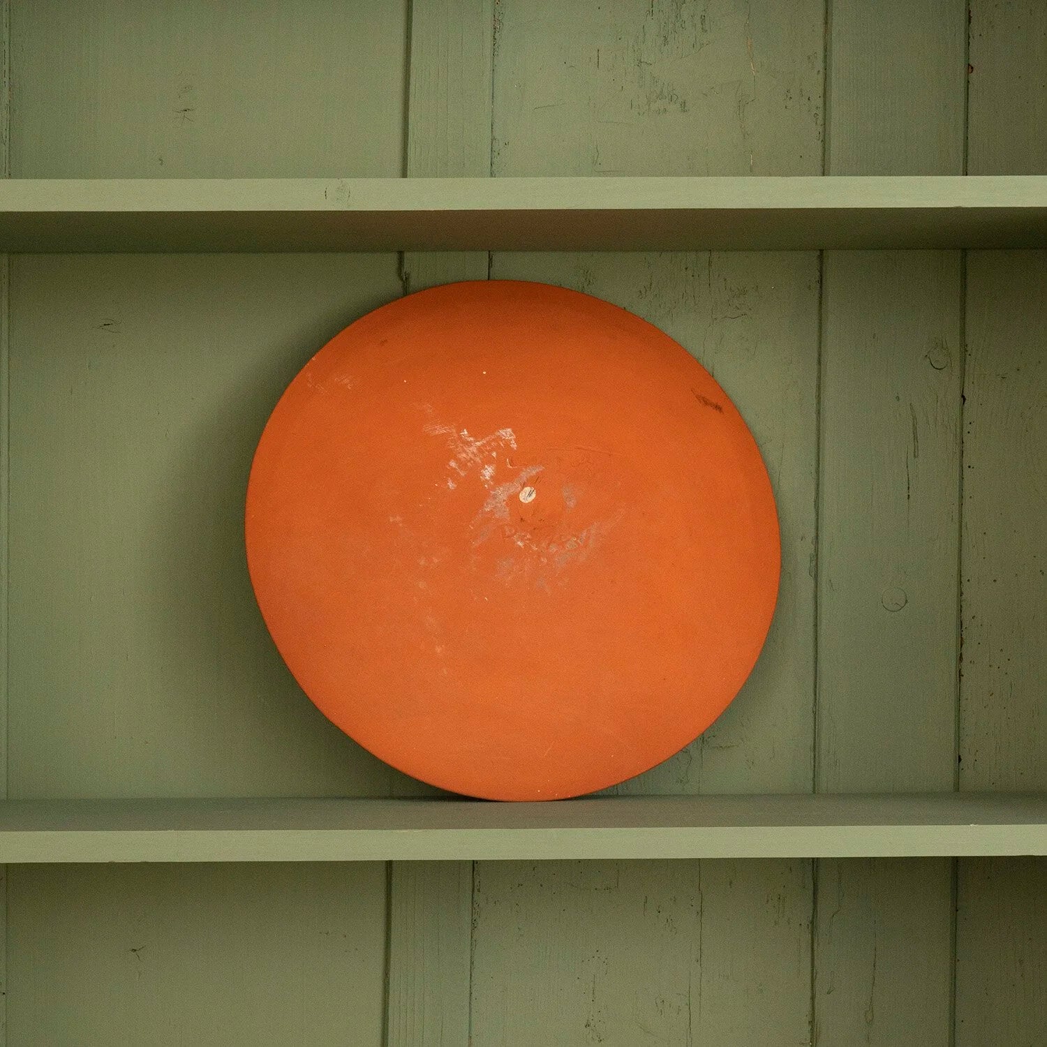 REDWARE PLATE WITH FLOWER MOTIF