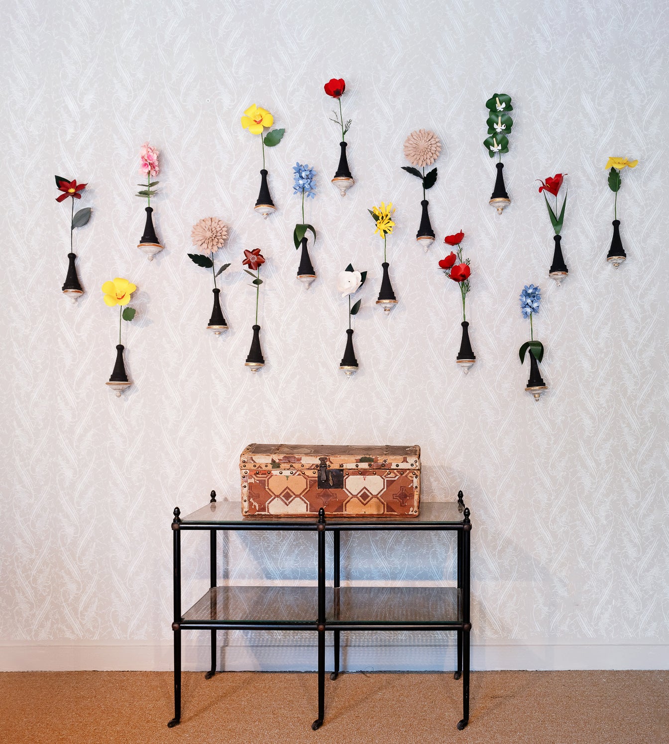 COLLECTION OF SIXTEEN 18TH-CENTURY ANTIQUE WALL BRACKETS WITH PAPER  FLOWERS ON HAND TURNED WOOD BASES