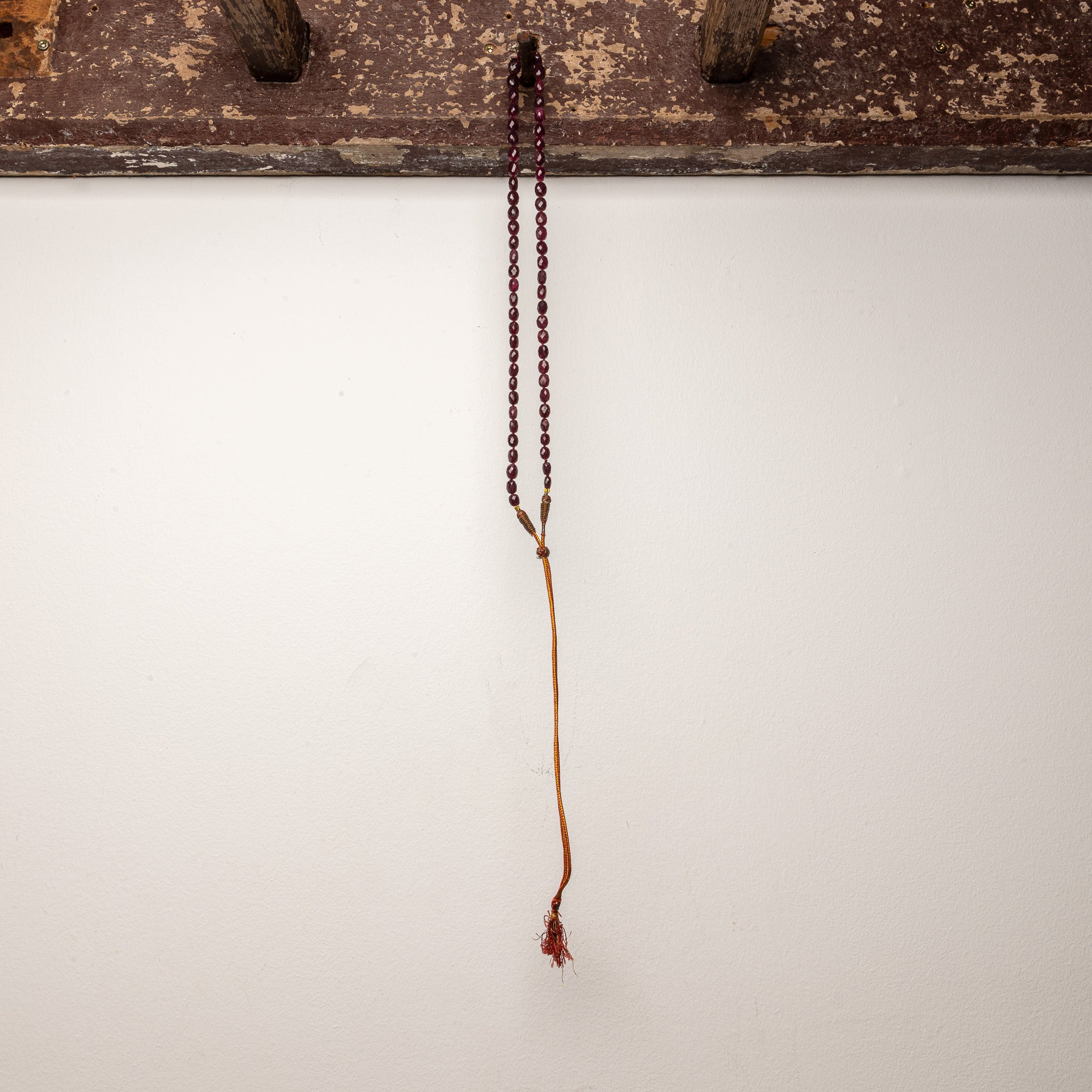 19TH-CENTURY INDIAN MUGHAL FACETED RUBY PRAYER BEADS