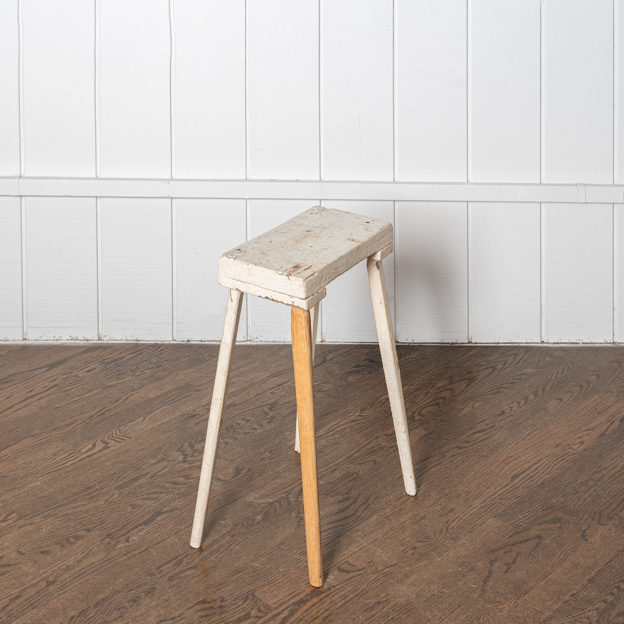 American Folk Art Peg 
Leg Side table