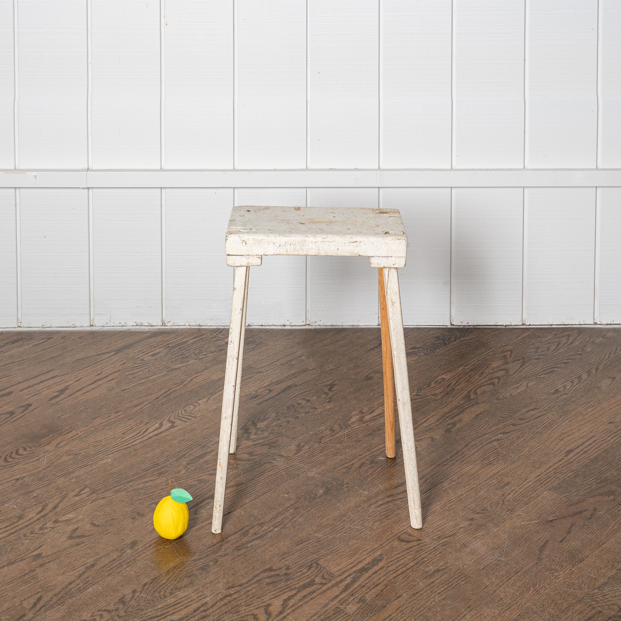 American Folk Art Peg 
Leg Side table