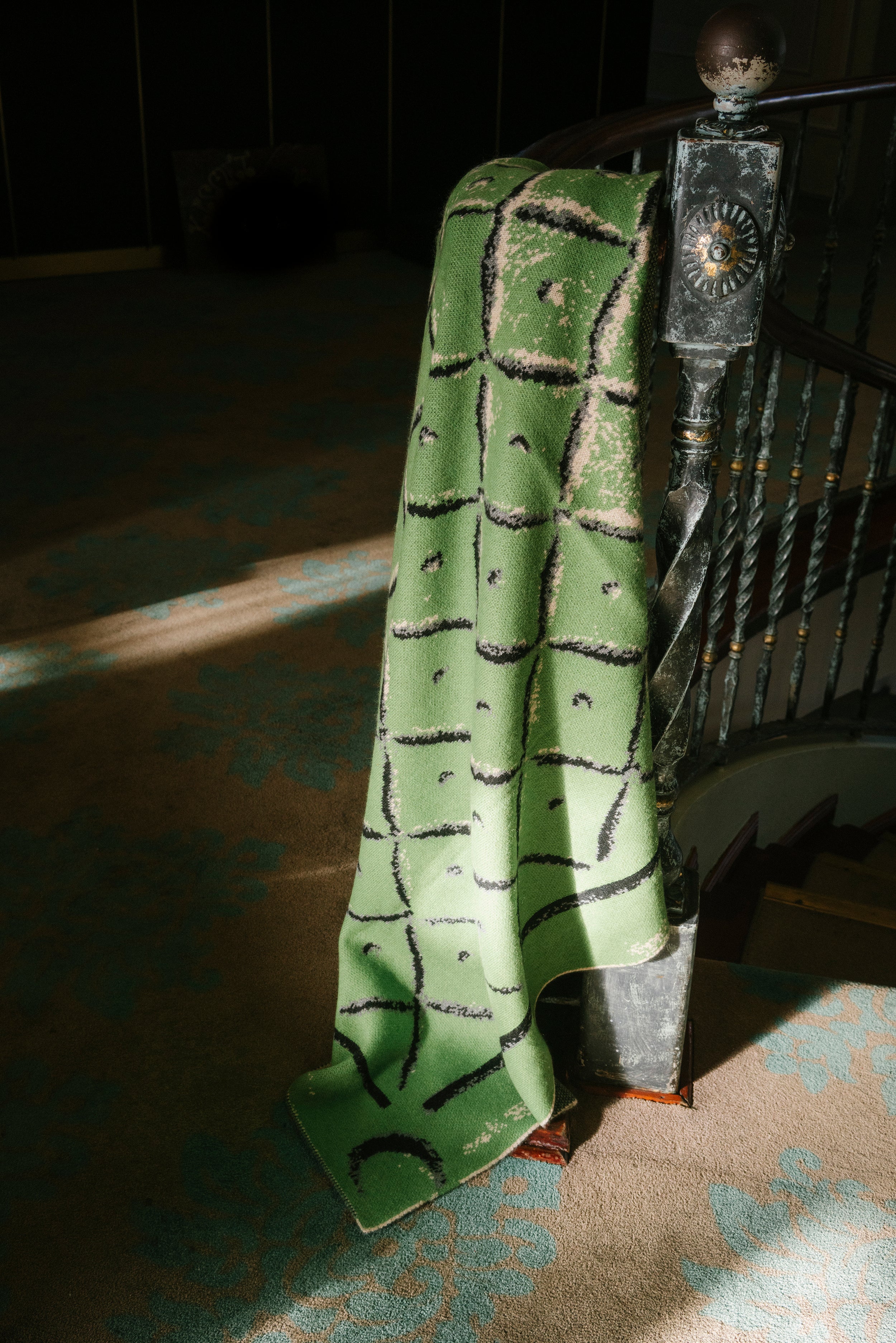 "BERARD" Cashmere Blanket [2 COLORS]