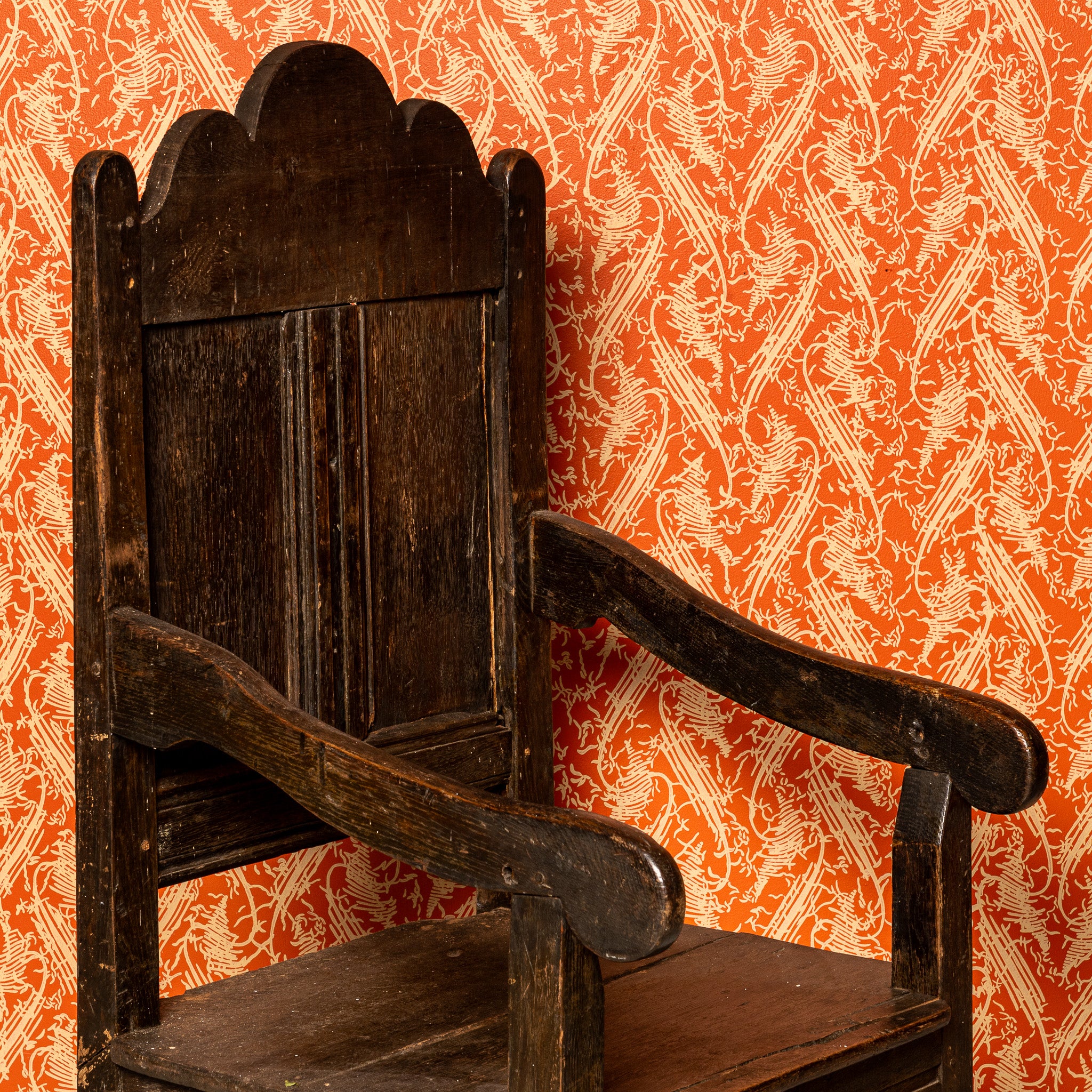 18TH–19TH CENTURY ENGLISH OAK WAINSCOT ARMCHAIR
