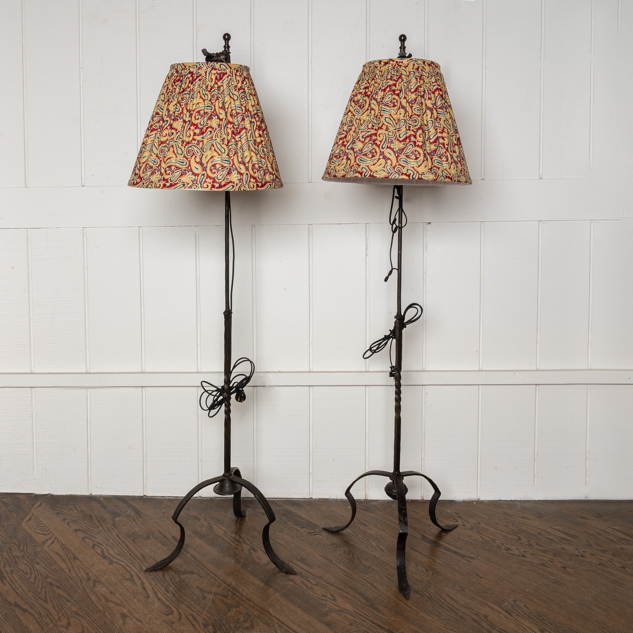 PAIR OF MID-CENTURY WROUGHT IRON FRENCH FLOOR LAMPS WITH RUSSIAN ROLLER PRINT FABRIC SHADES