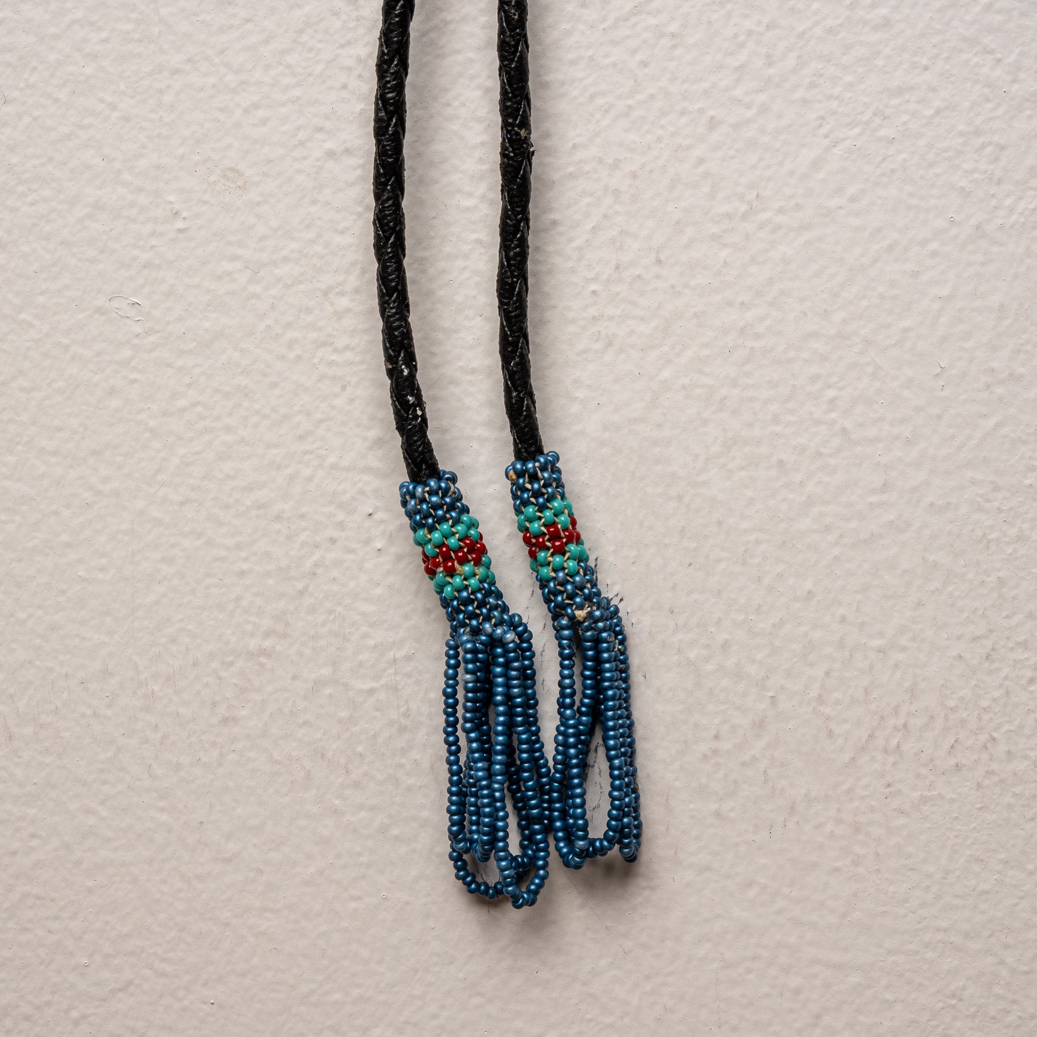 VINTAGE ZUNI MOTHER OF PEARL MULTI STONE INLAY BOLO TIE