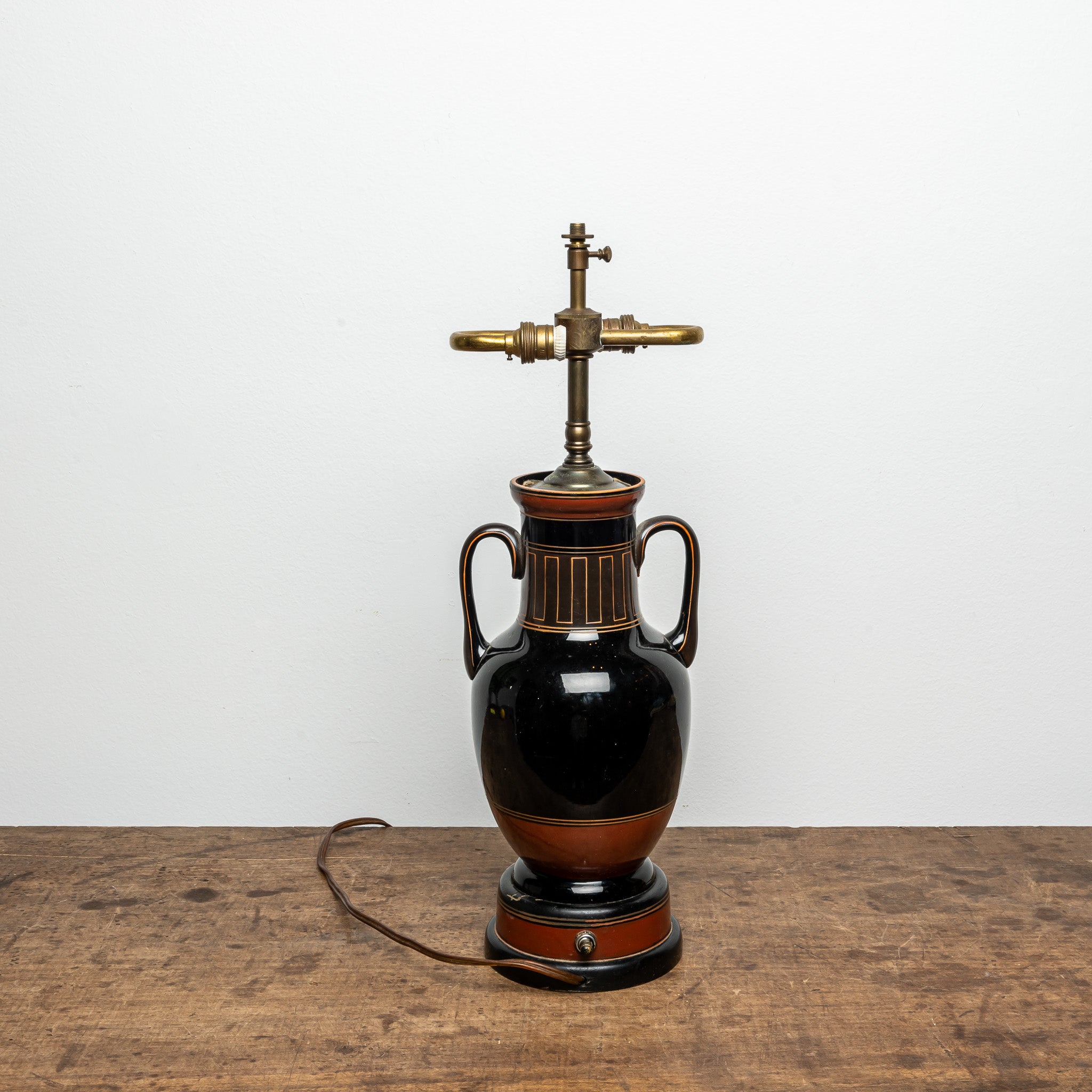 EARLY 19TH-CENTURY ENGLISH GLASS MOUNTED VASE LAMP