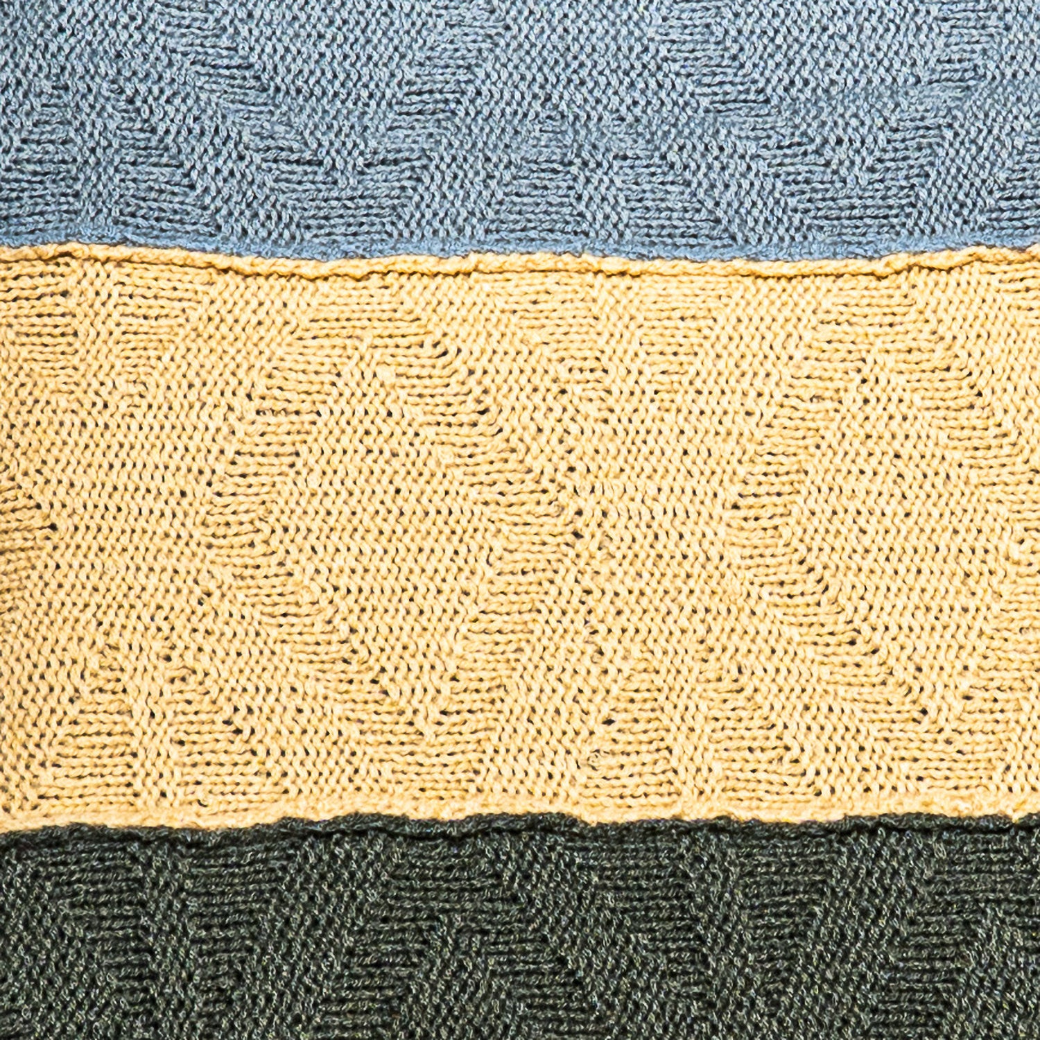 Diamond Stripe Knit Cashmere Blanket