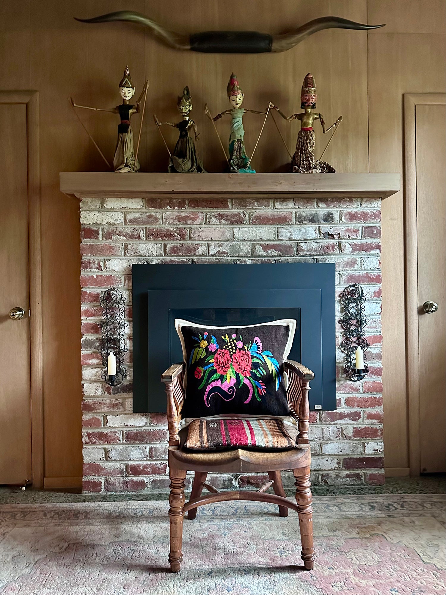 Bouquet Hand-Embroidered Cashmere Pillow