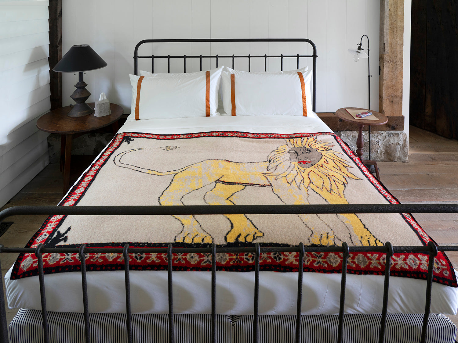 "OLD LION" CASHMERE BLANKET